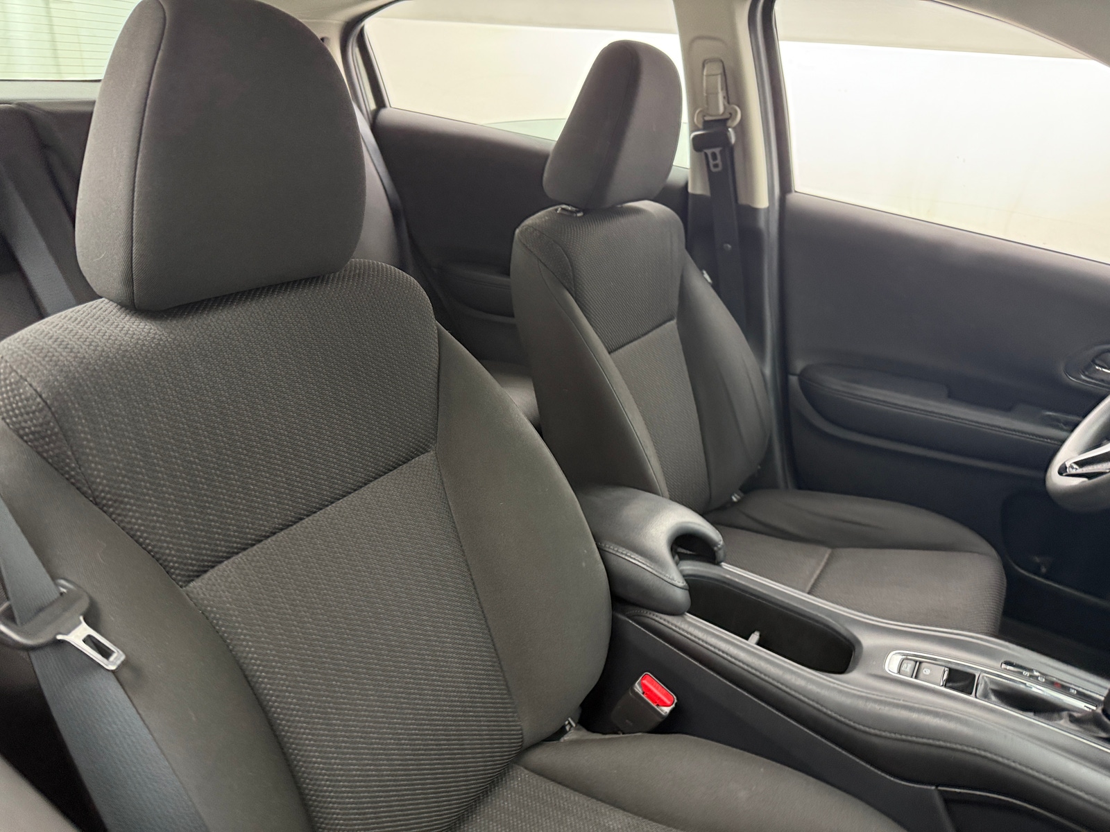 Thumbnail: 2016 Honda HR-V - 2