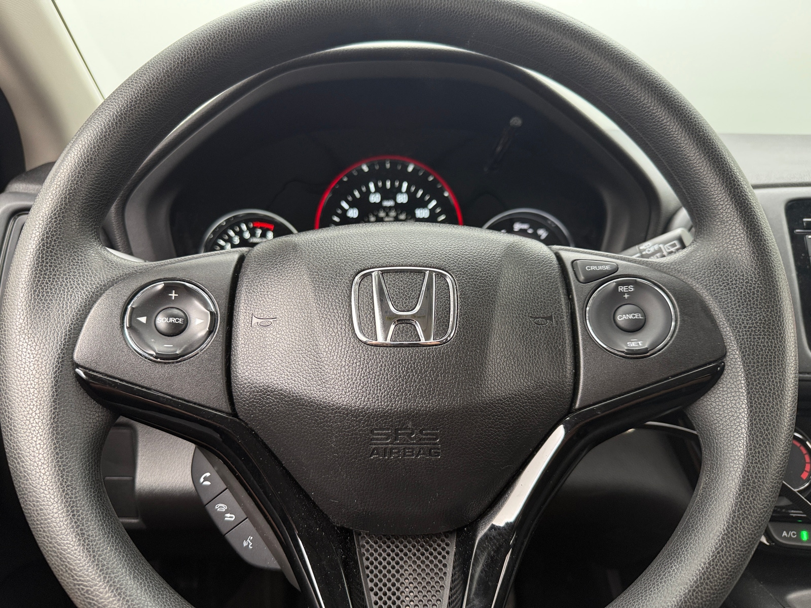 Thumbnail: 2016 Honda HR-V - 5