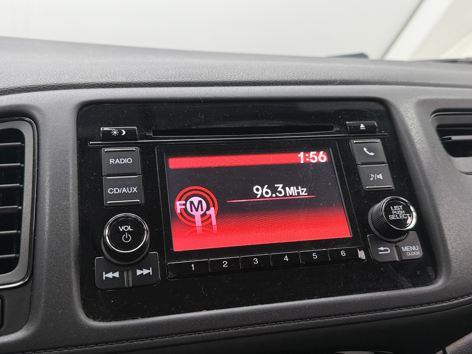Thumbnail: 2016 Honda HR-V - 4