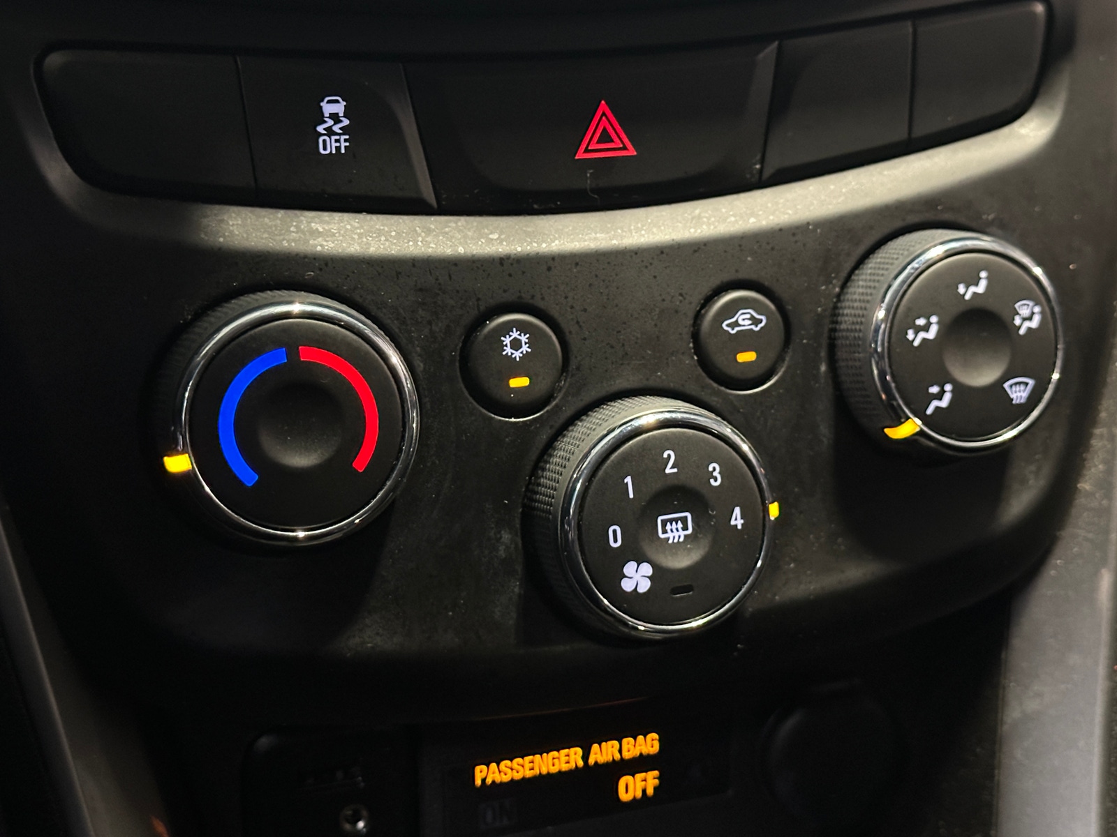 Thumbnail: 2018 Chevrolet Trax - 4