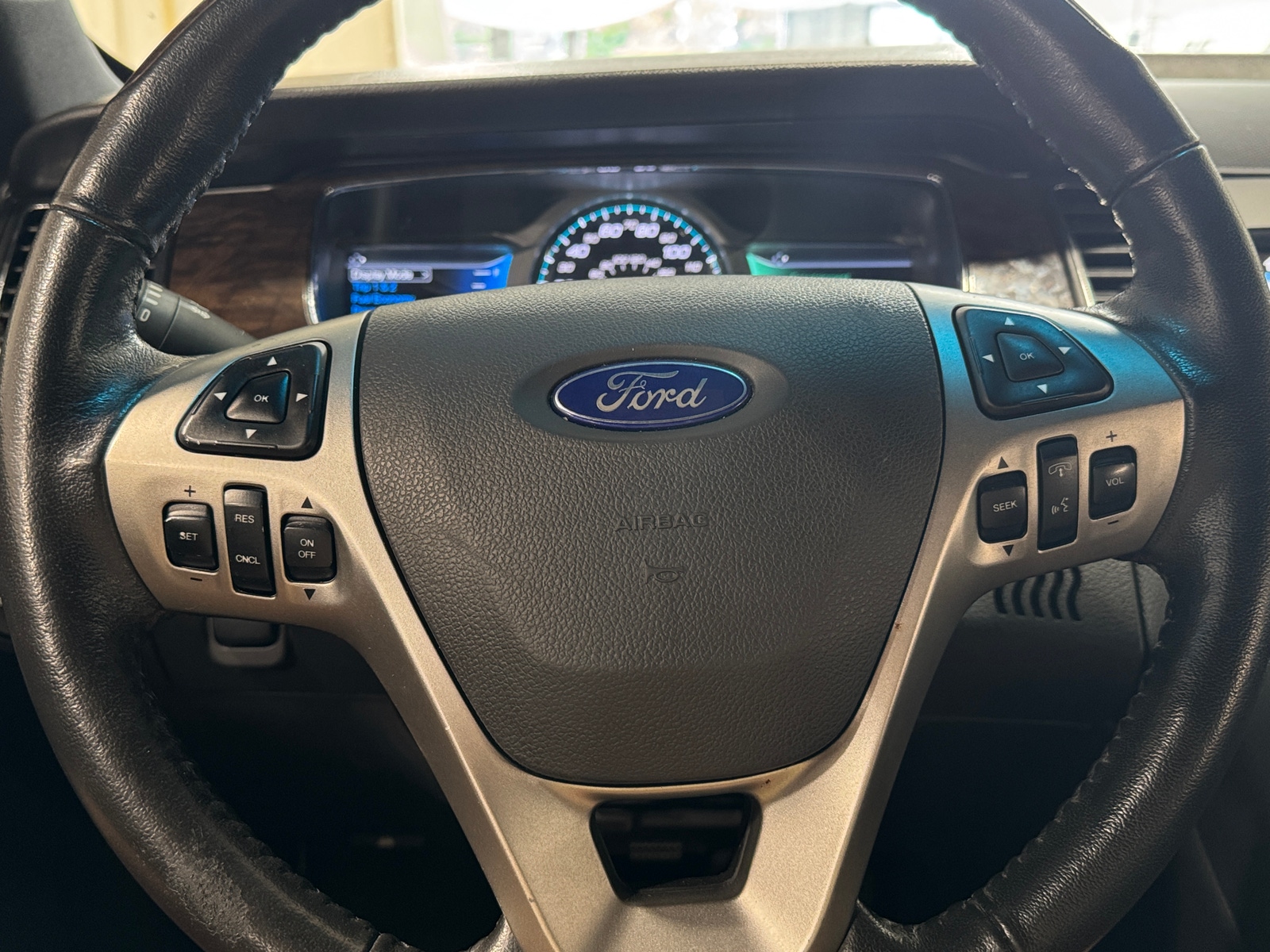Thumbnail: 2016 Ford Taurus - 4
