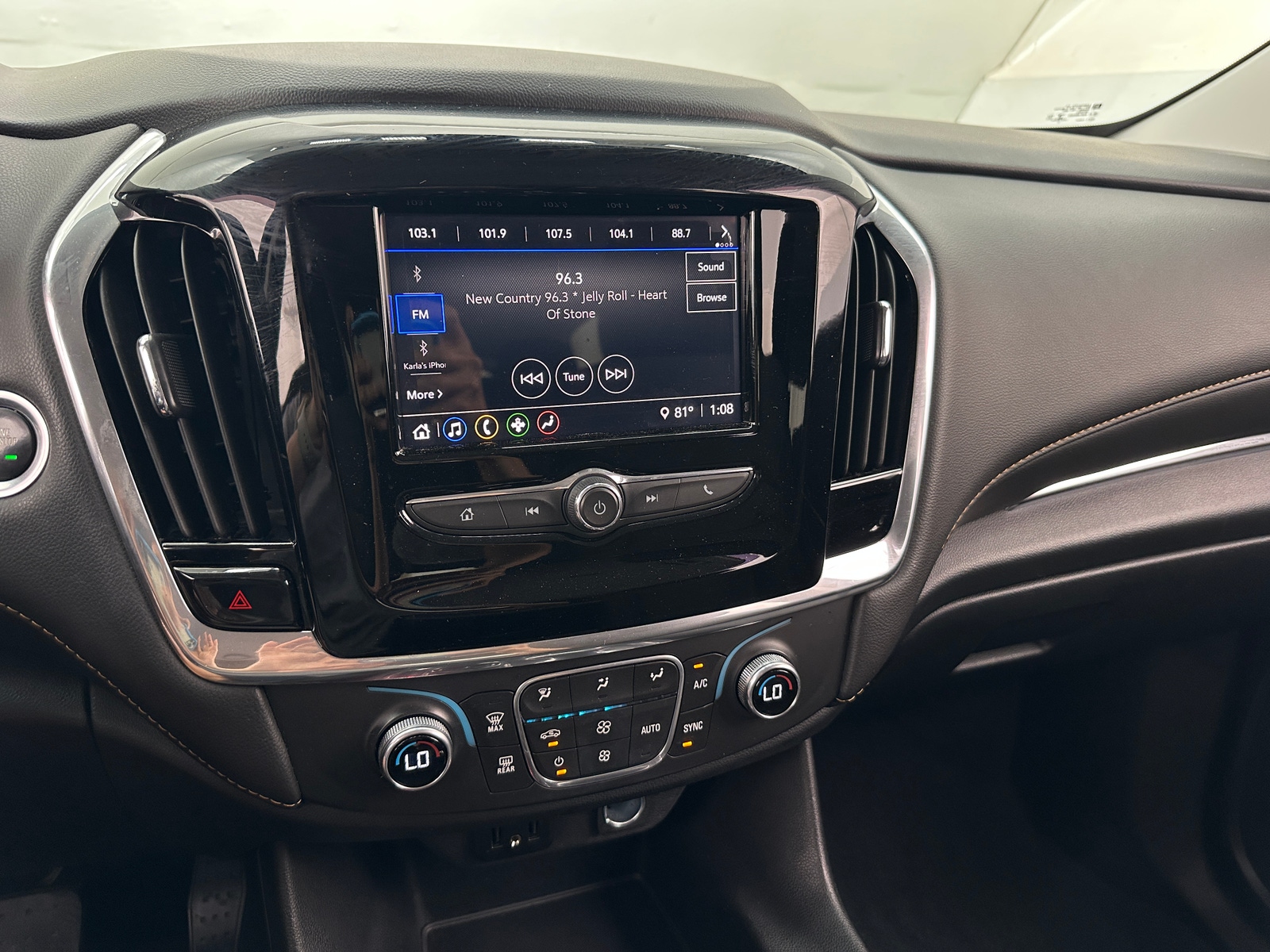 Thumbnail: 2020 Chevrolet Traverse - 4