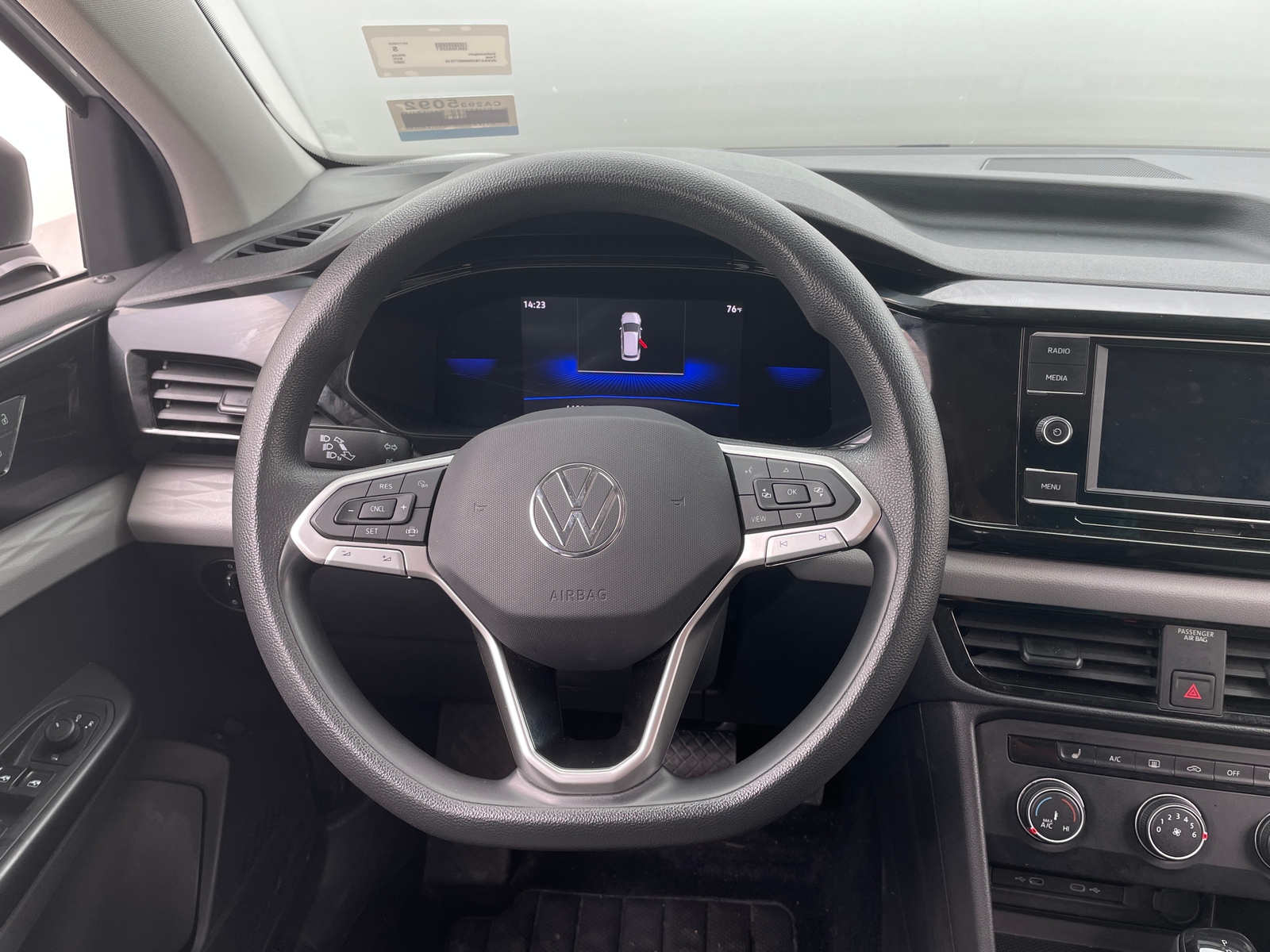 Thumbnail: 2022 Volkswagen Taos - 5