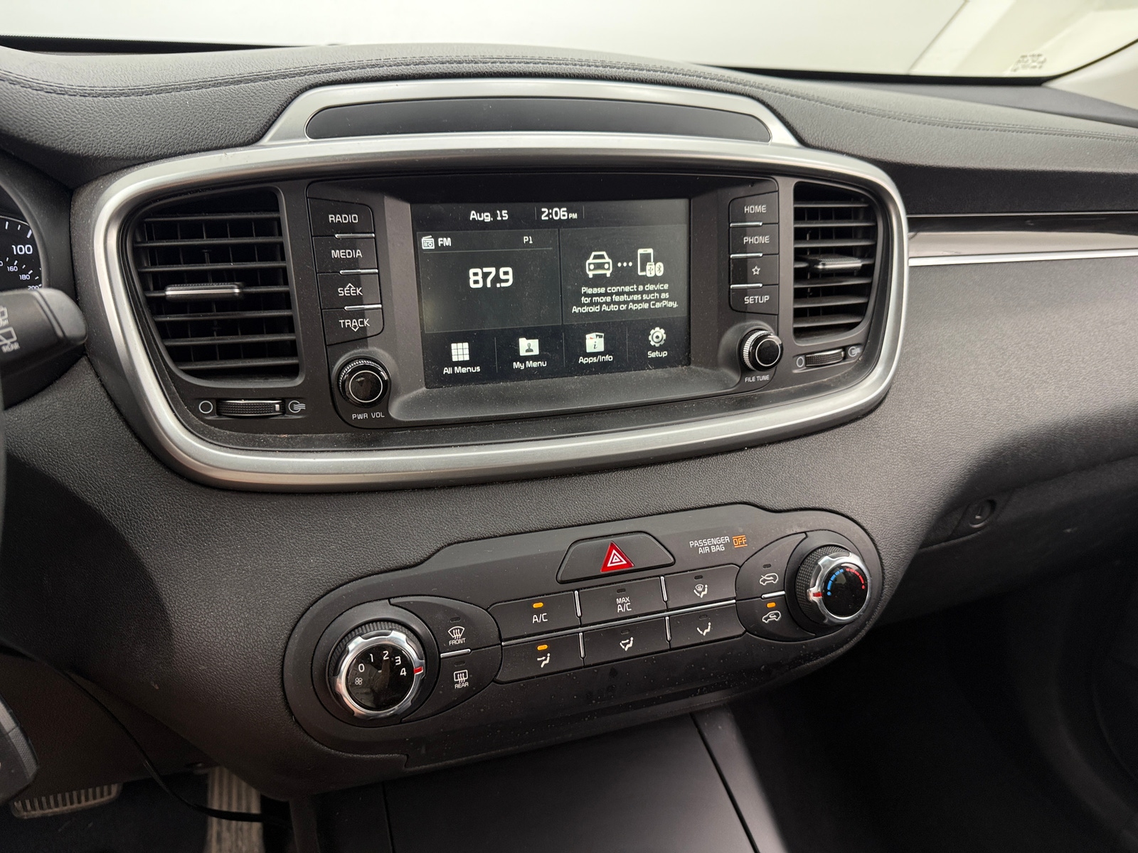 Thumbnail: 2020 Kia Sorento - 4
