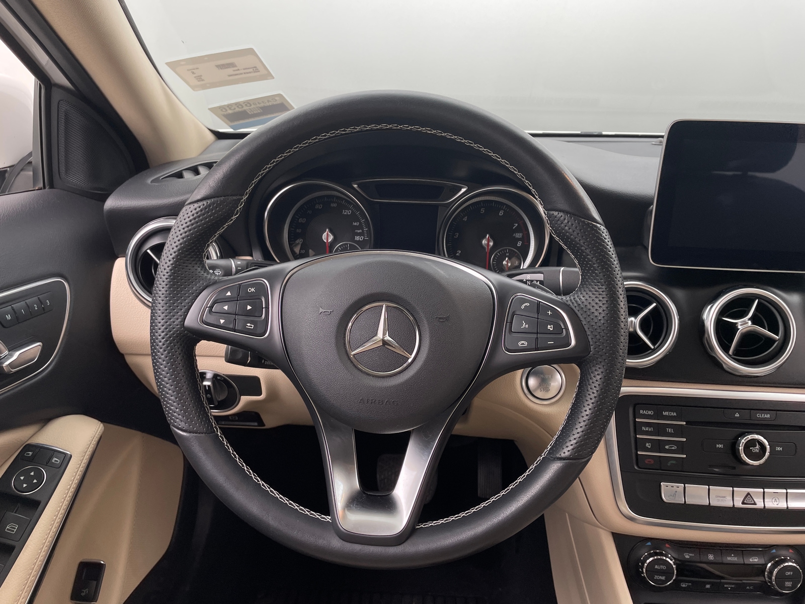 Thumbnail: 2019 Mercedes-Benz GLA - 4
