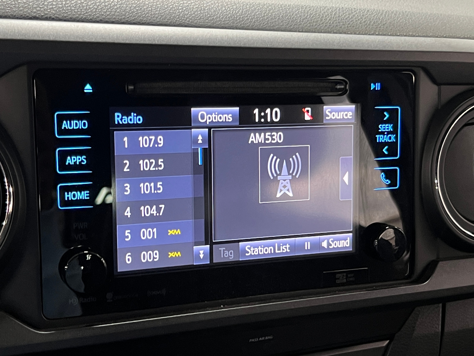 Thumbnail: 2019 Toyota Tacoma - 4