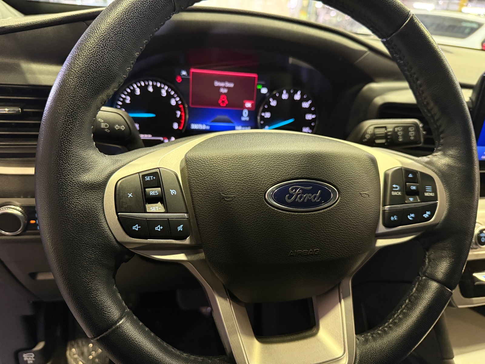Thumbnail: 2022 Ford Explorer - 5
