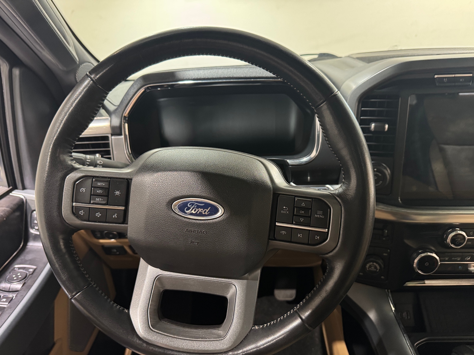 Thumbnail: 2022 Ford Econoline - 4