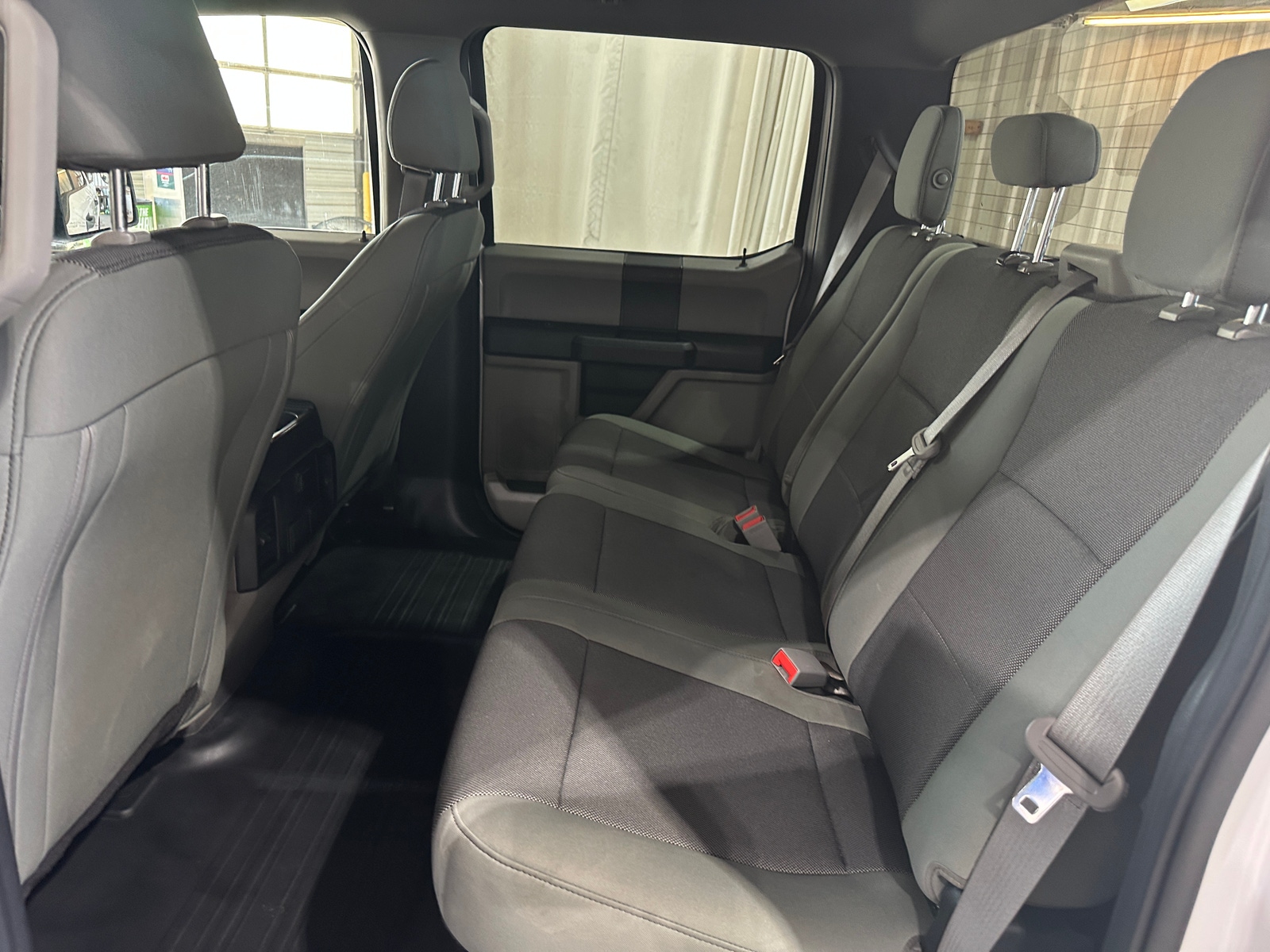 Thumbnail: 2018 Ford Econoline - 6