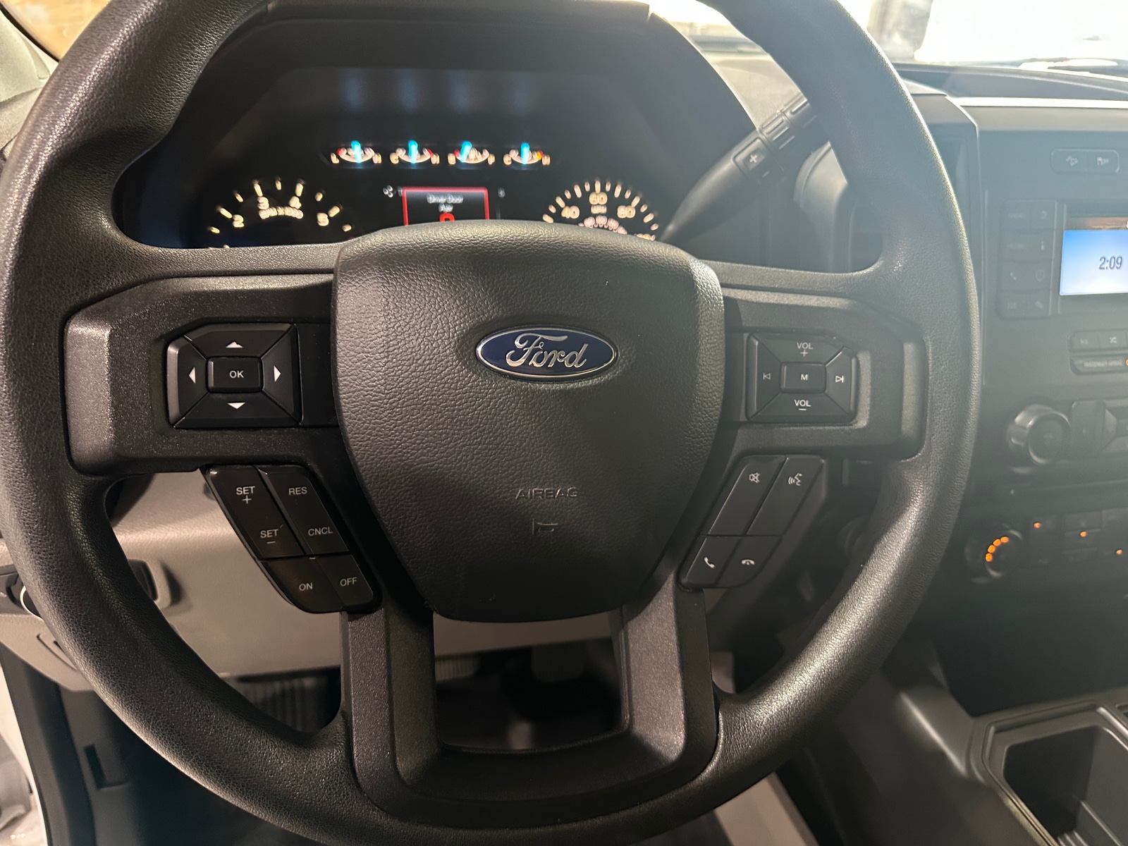 Thumbnail: 2018 Ford Econoline - 5