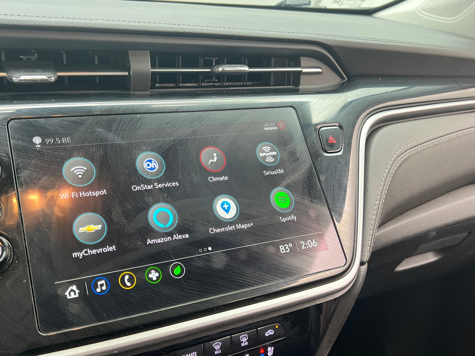 Thumbnail: 2023 Chevrolet Bolt EUV - 4