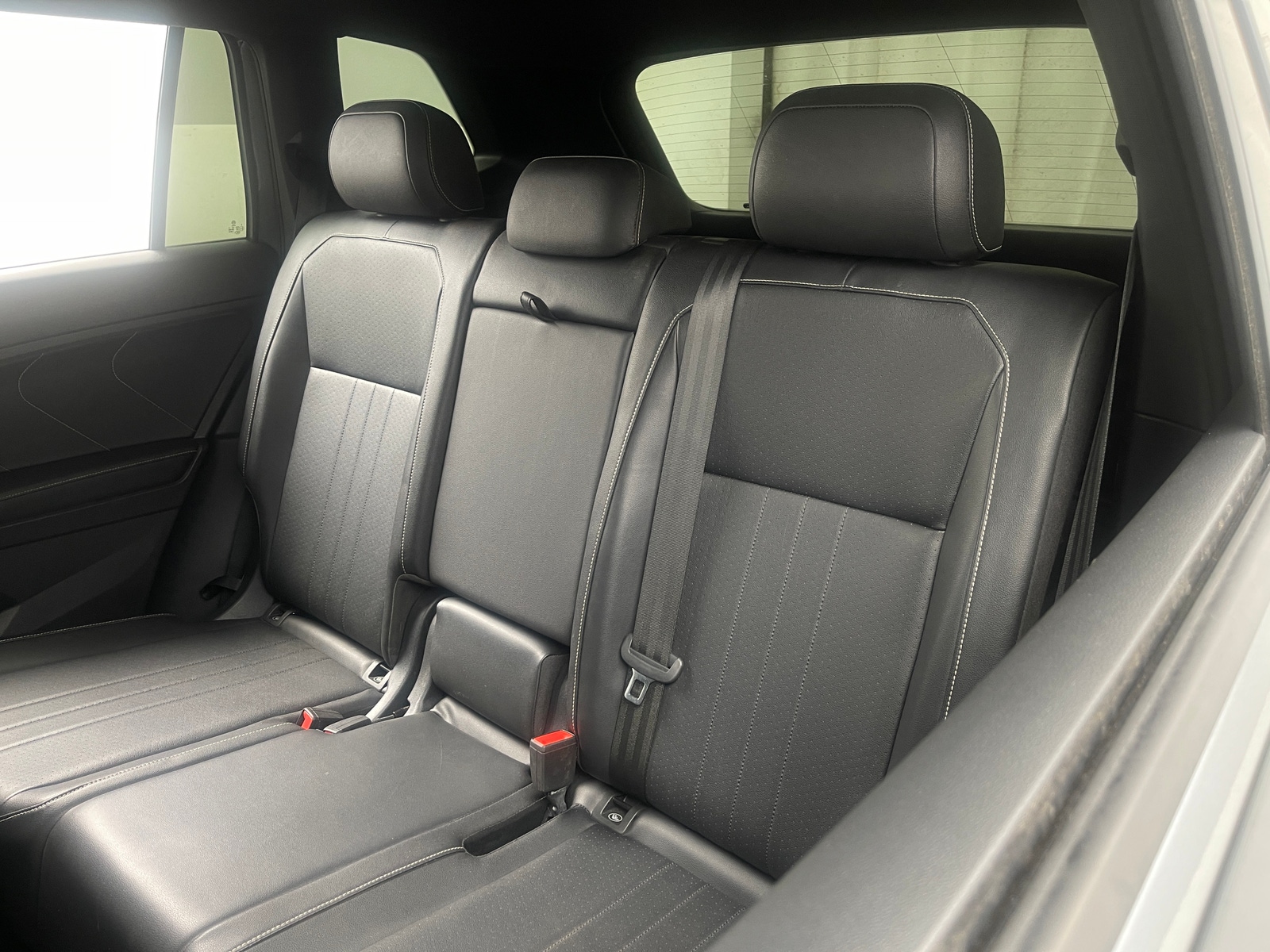 Thumbnail: 2022 Volkswagen Tiguan - 6