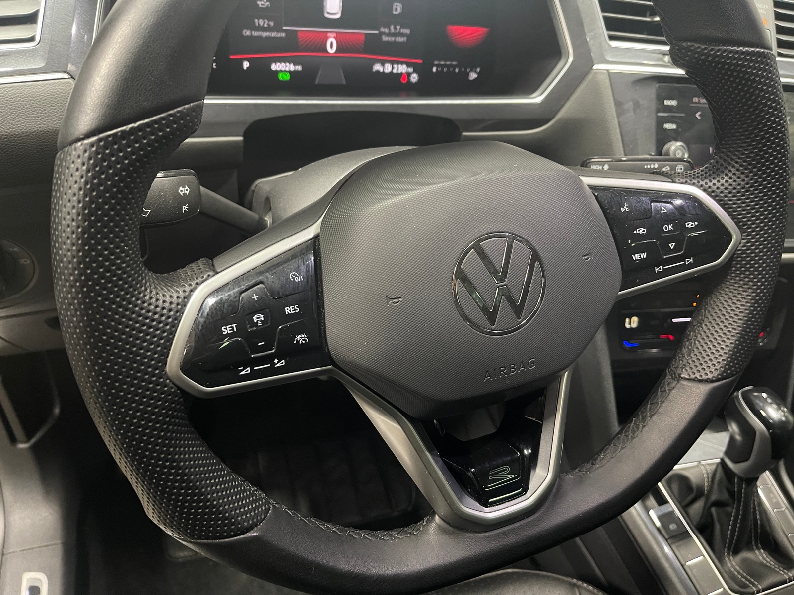 Thumbnail: 2022 Volkswagen Tiguan - 5