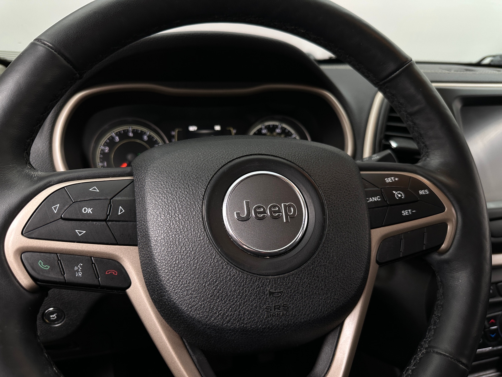 Thumbnail: 2015 Jeep Cherokee - 4