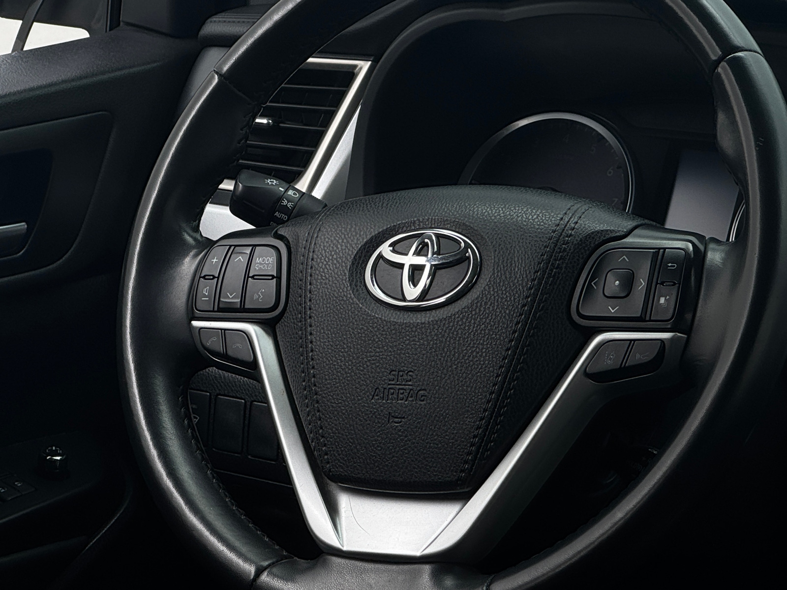 Thumbnail: 2019 Toyota Highlander - 4