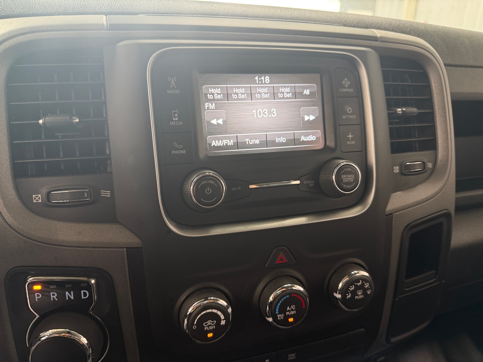 Thumbnail: 2022 RAM 1500 Classic - 3
