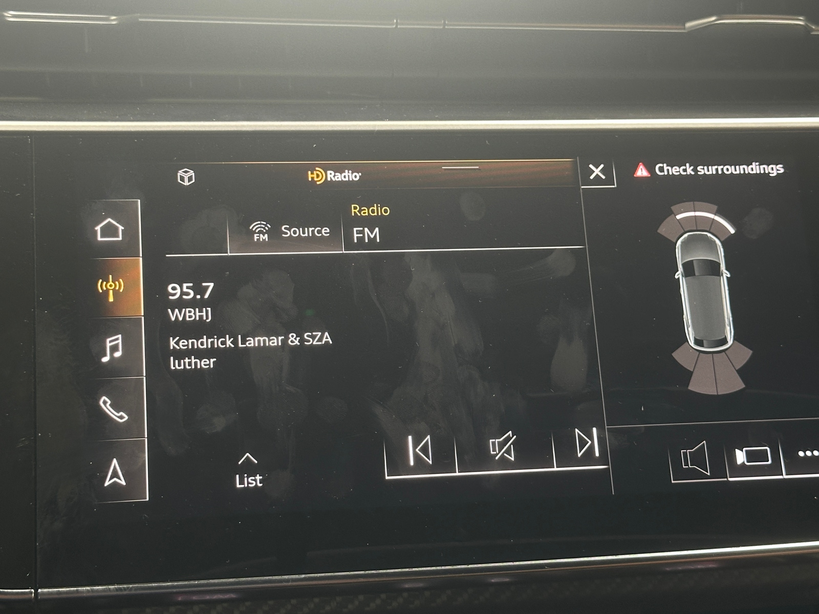 Thumbnail: 2021 Audi RS Q8 - 3