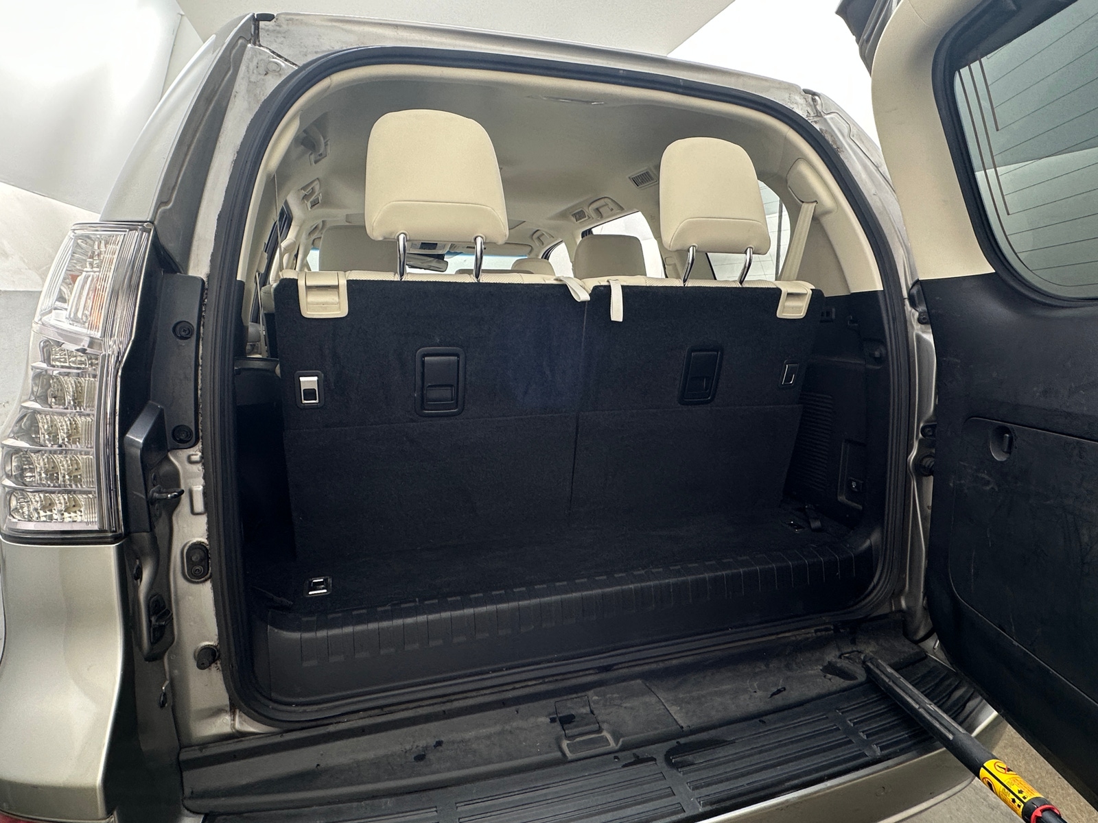Thumbnail: 2020 Lexus GX - 6