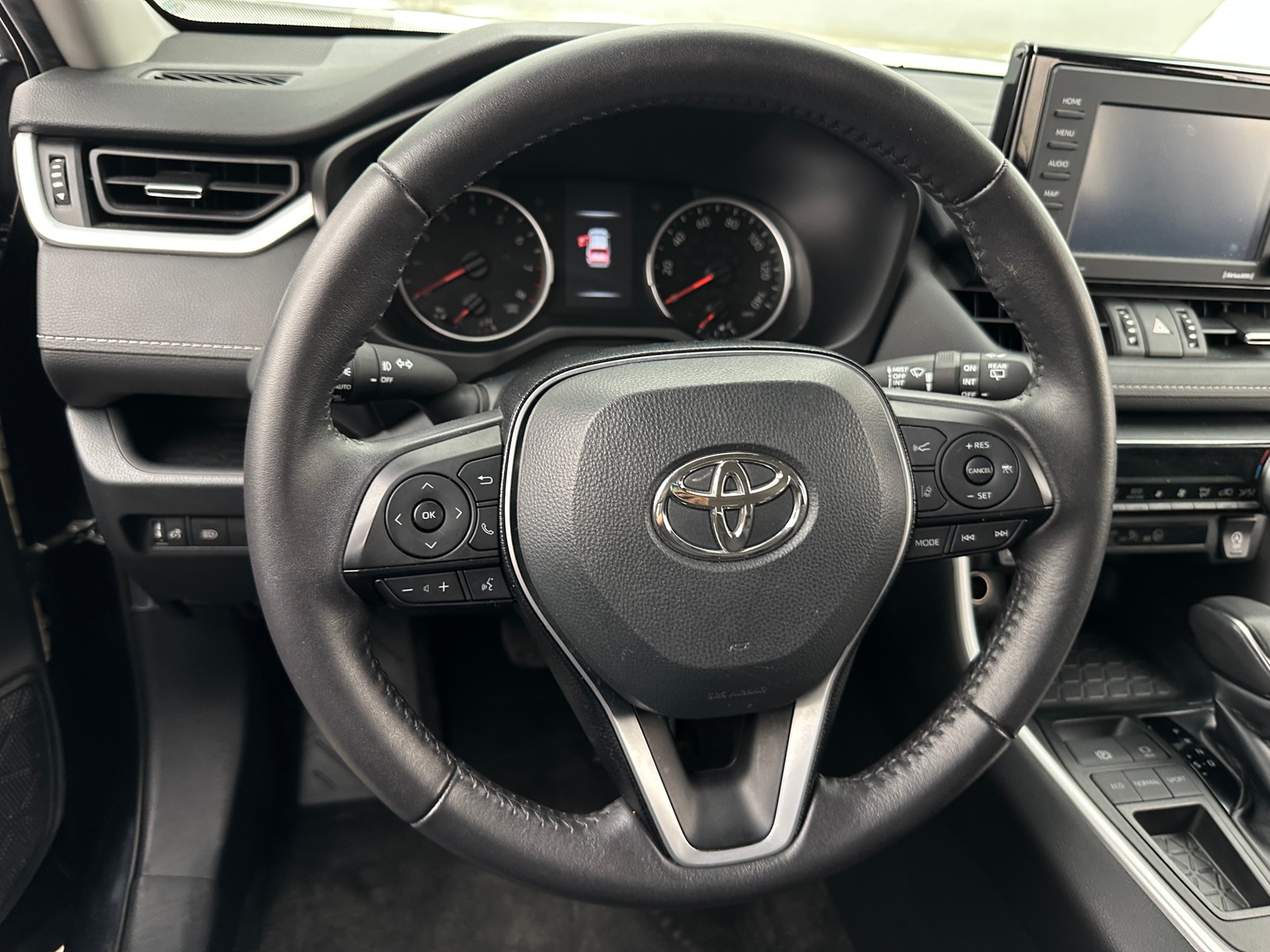 Thumbnail: 2020 Toyota RAV4 - 4