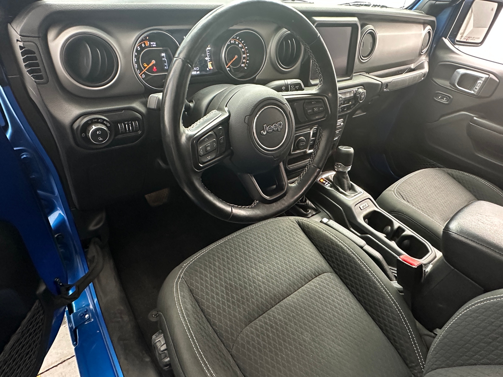 Thumbnail: 2021 Jeep Gladiator - 3