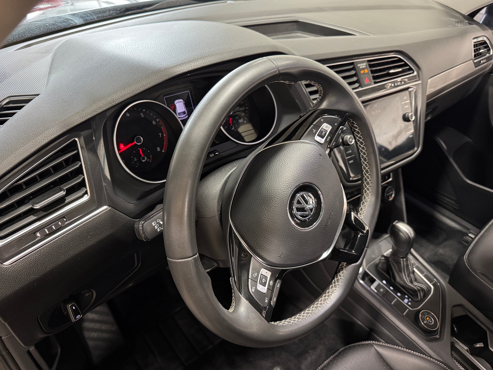 Thumbnail: 2021 Volkswagen Tiguan - 2
