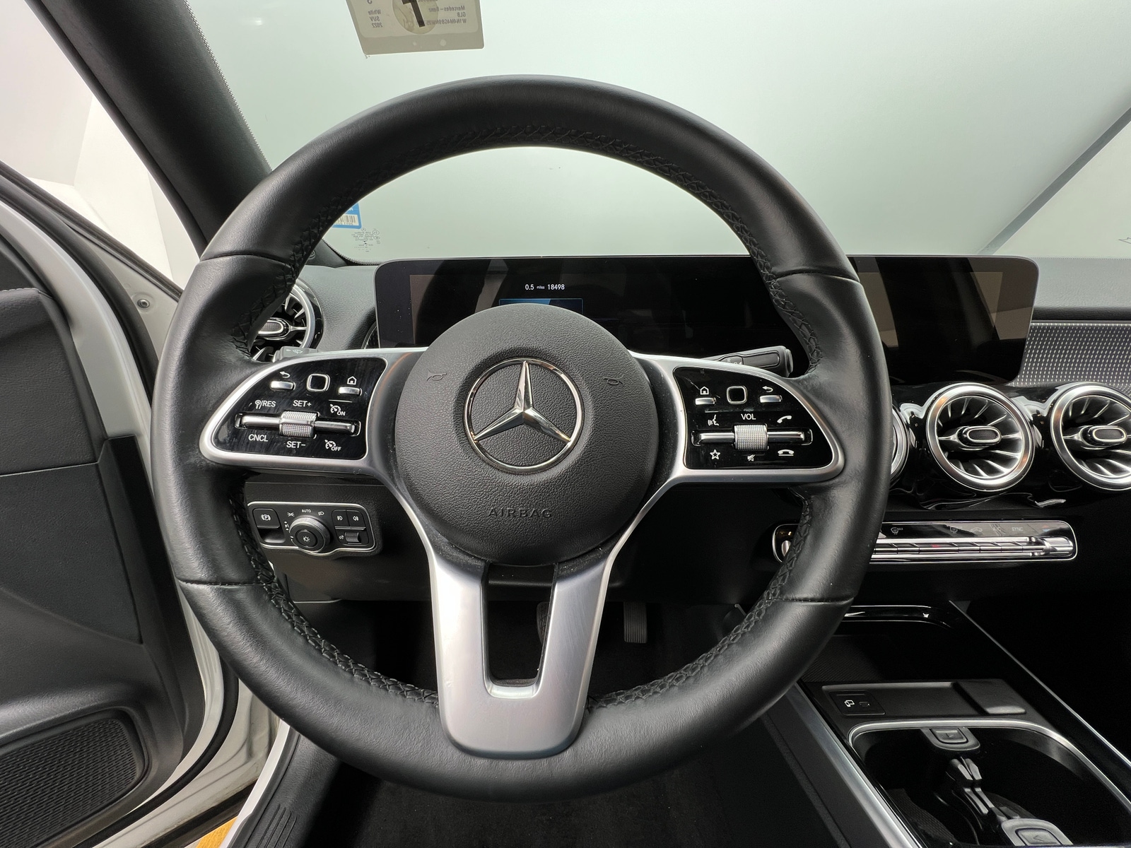 Thumbnail: 2022 Mercedes-Benz GLB - 4
