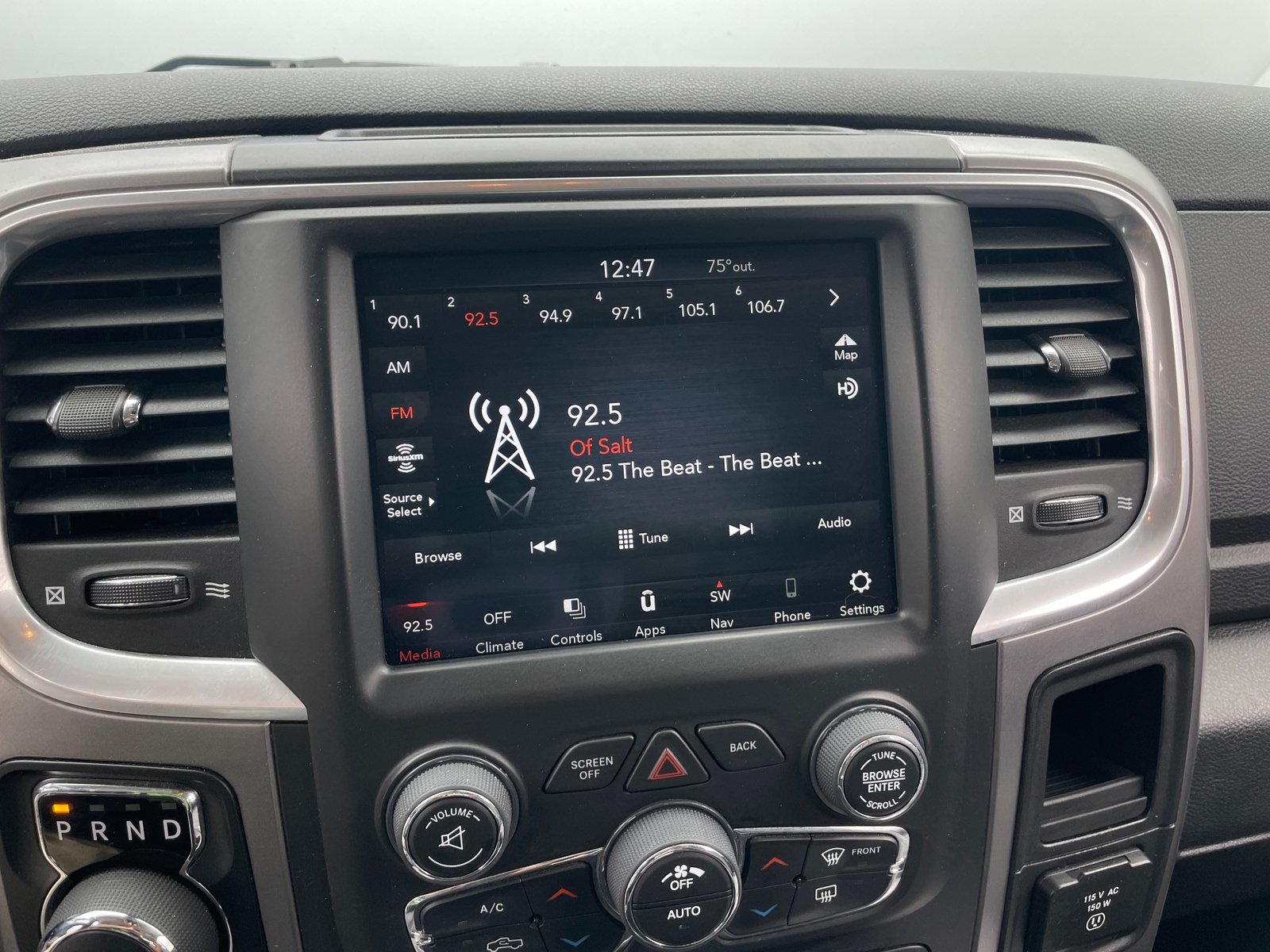 Thumbnail: 2023 RAM 1500 Classic - 4