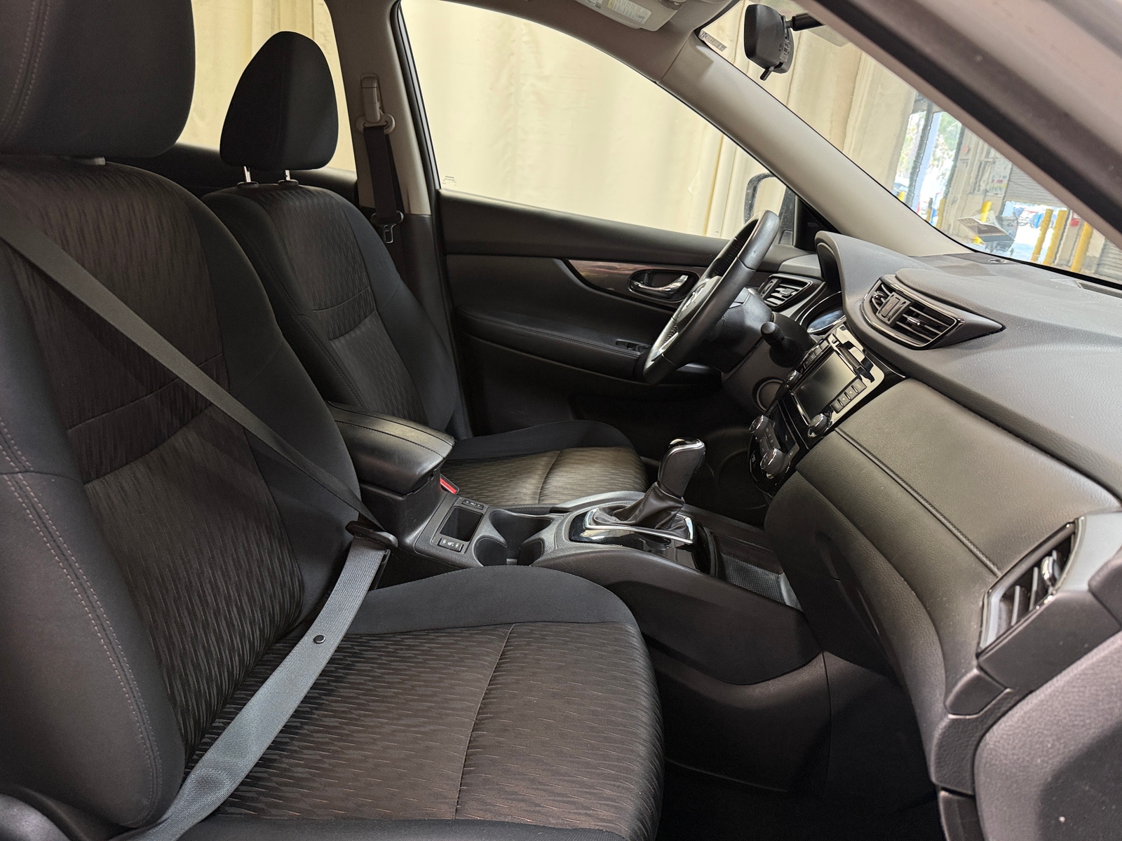 Thumbnail: 2018 Nissan Rogue - 2