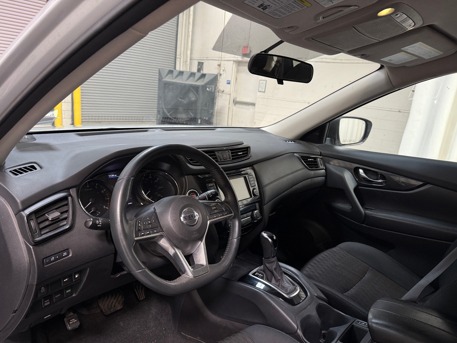 Thumbnail: 2018 Nissan Rogue - 3