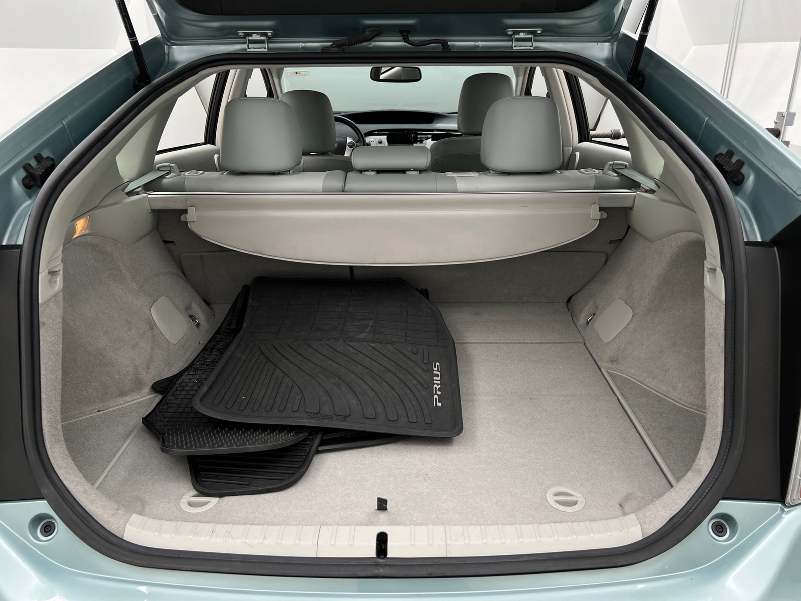 Thumbnail: 2015 Toyota Prius - 6