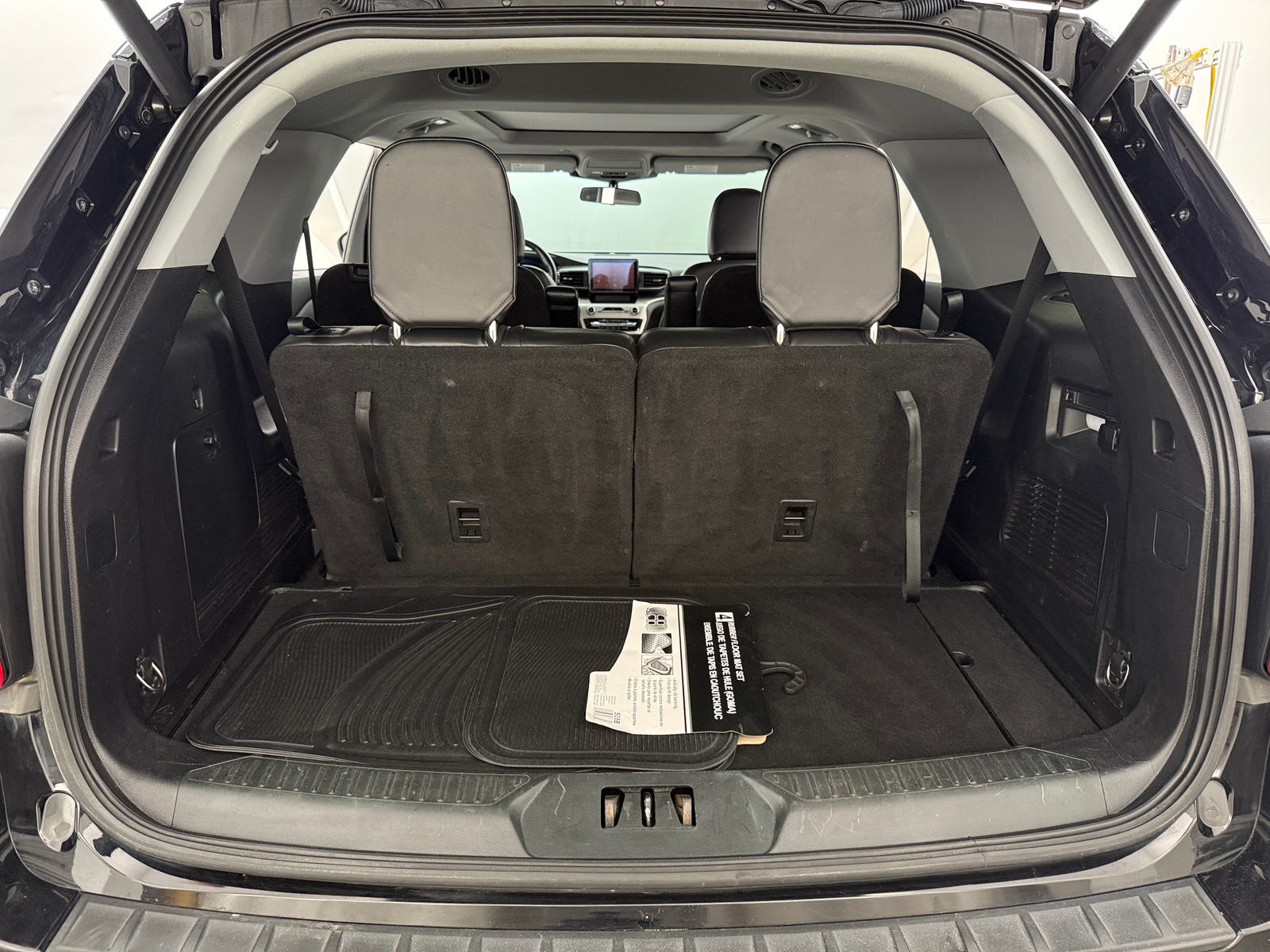 Thumbnail: 2021 Ford Explorer - 7