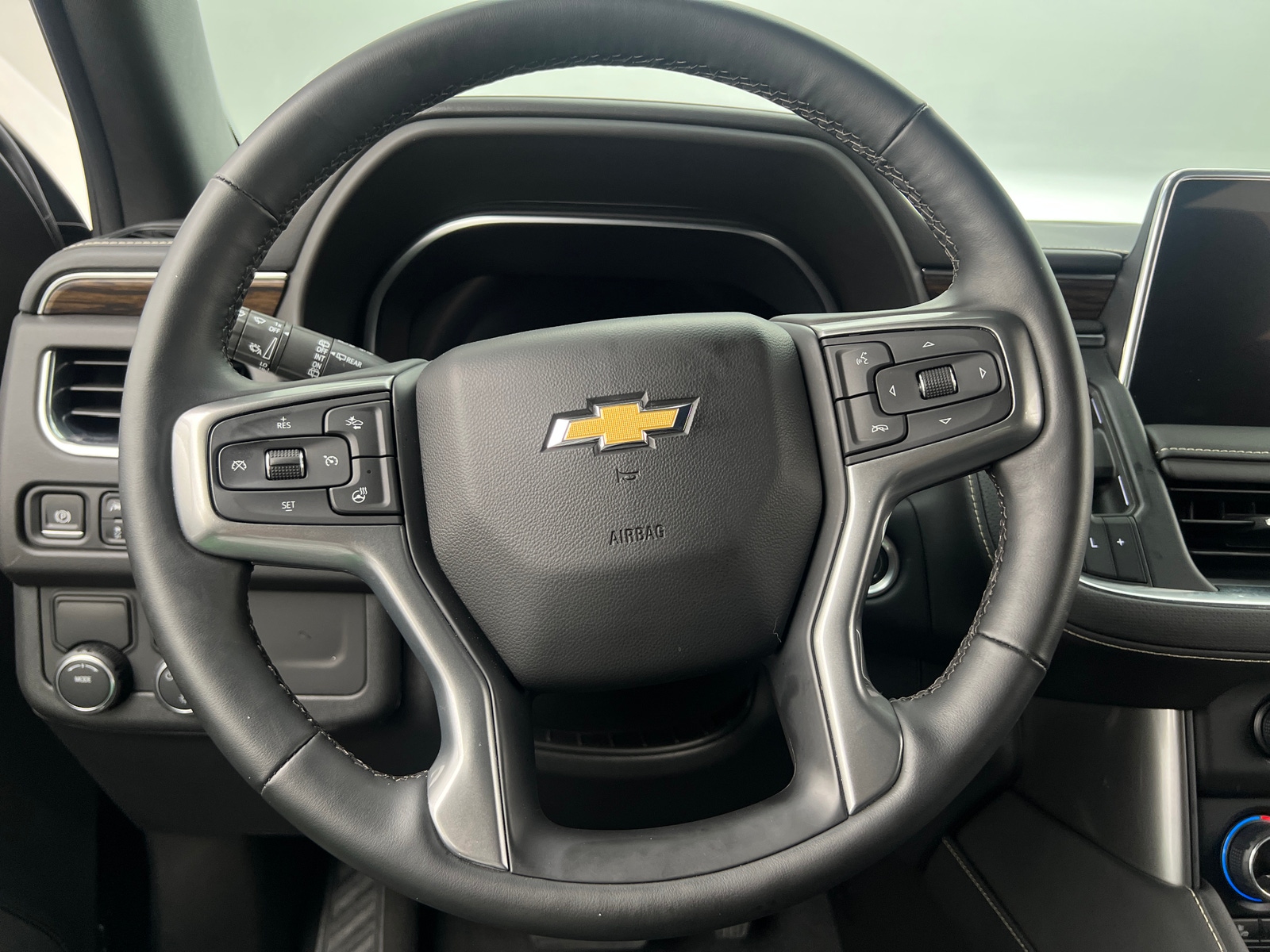 Thumbnail: 2024 Chevrolet Tahoe - 4