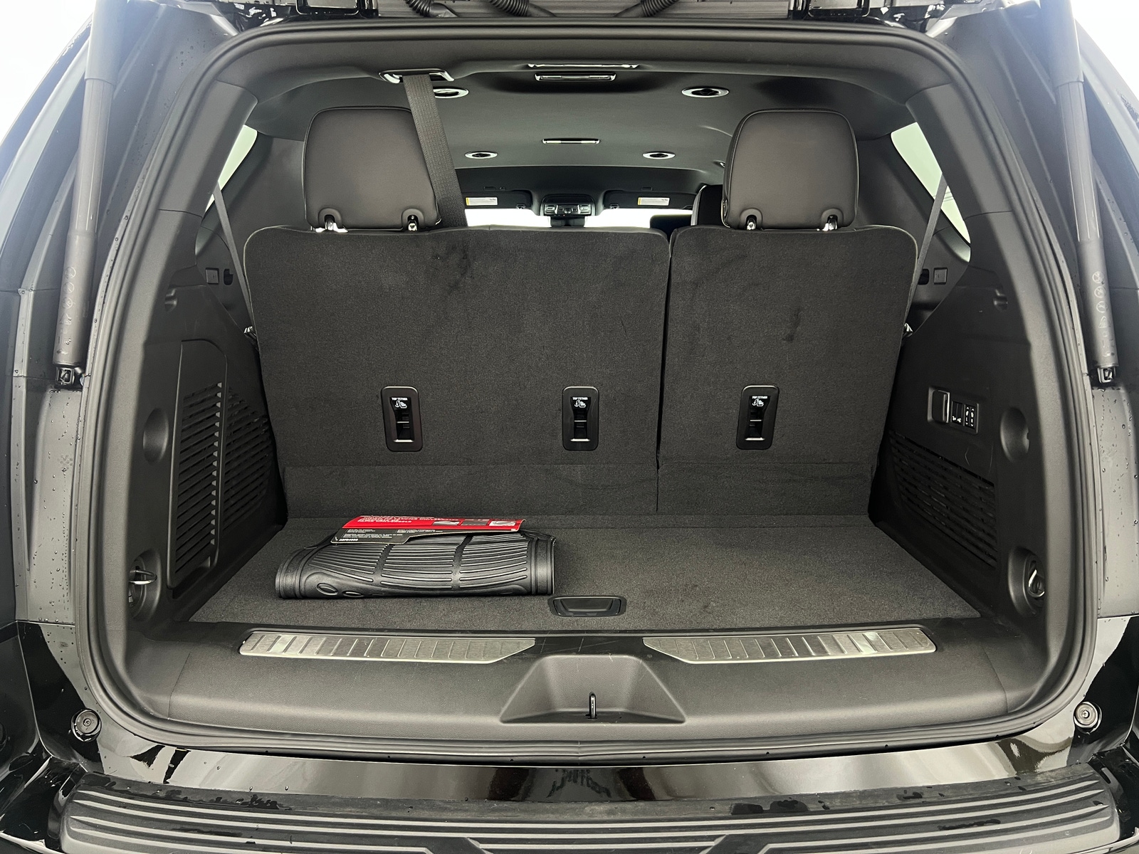 Thumbnail: 2024 Chevrolet Tahoe - 6