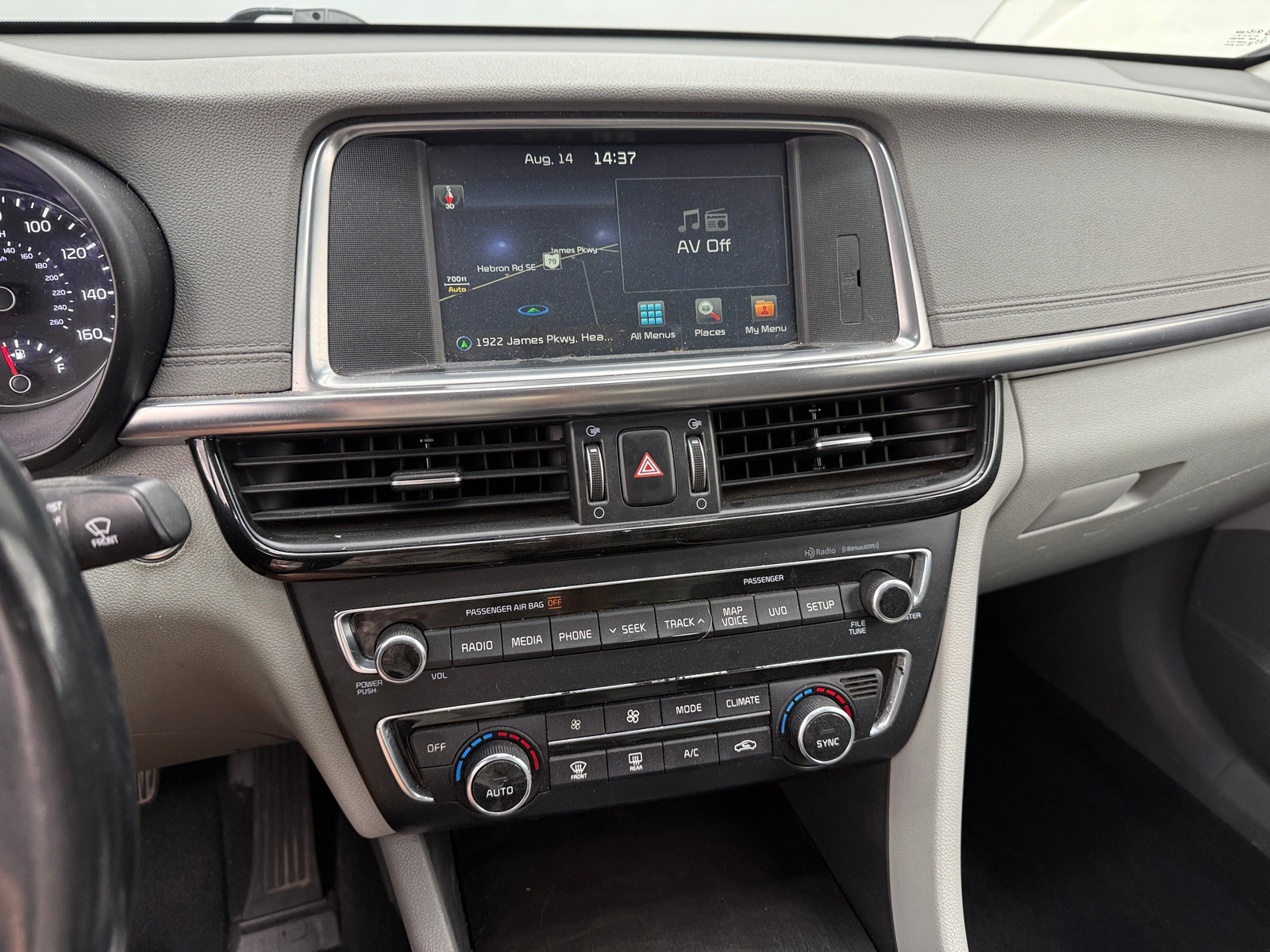 Thumbnail: 2016 Kia Optima - 3