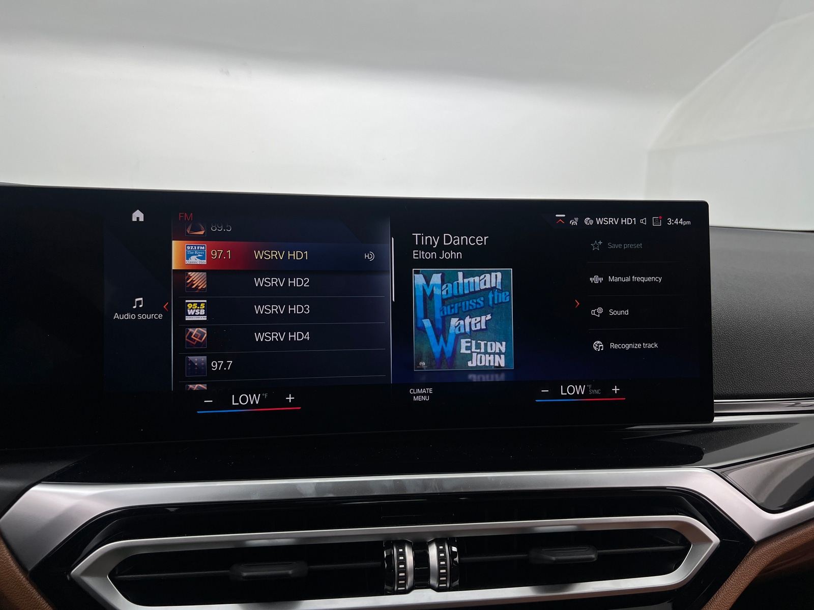 Thumbnail: 2023 BMW i4 - 3