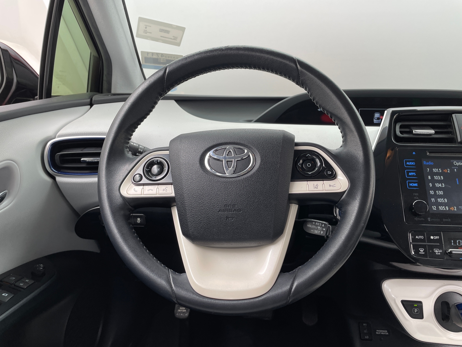 Thumbnail: 2017 Toyota Prius - 4