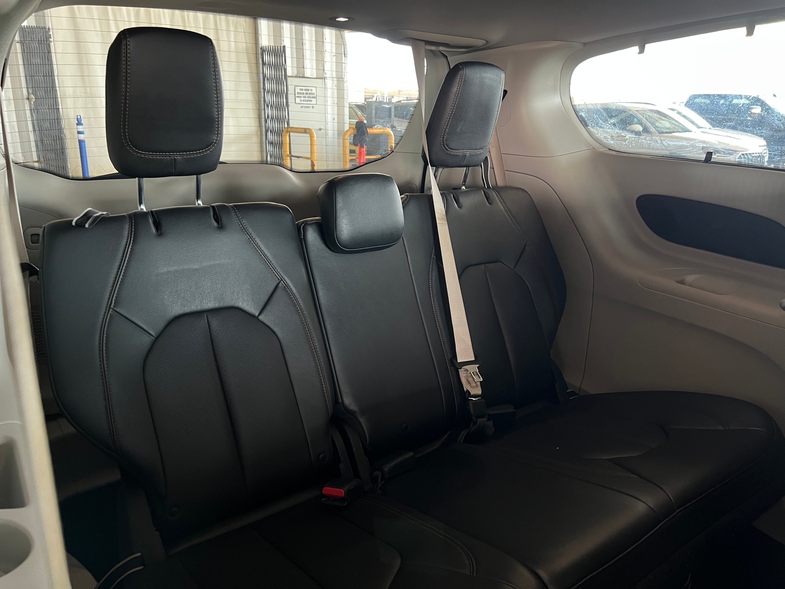Thumbnail: 2017 Chrysler Pacifica - 5