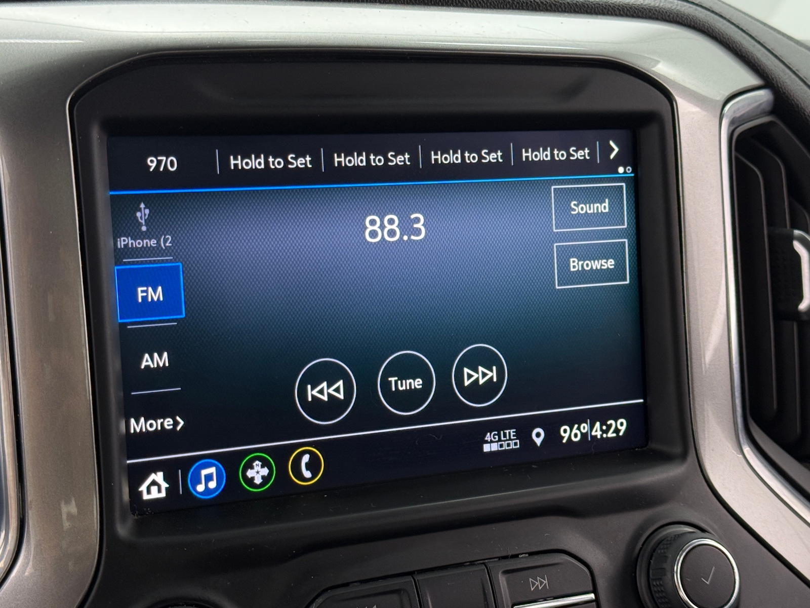 Thumbnail: 2021 Chevrolet Silverado 1500 - 4