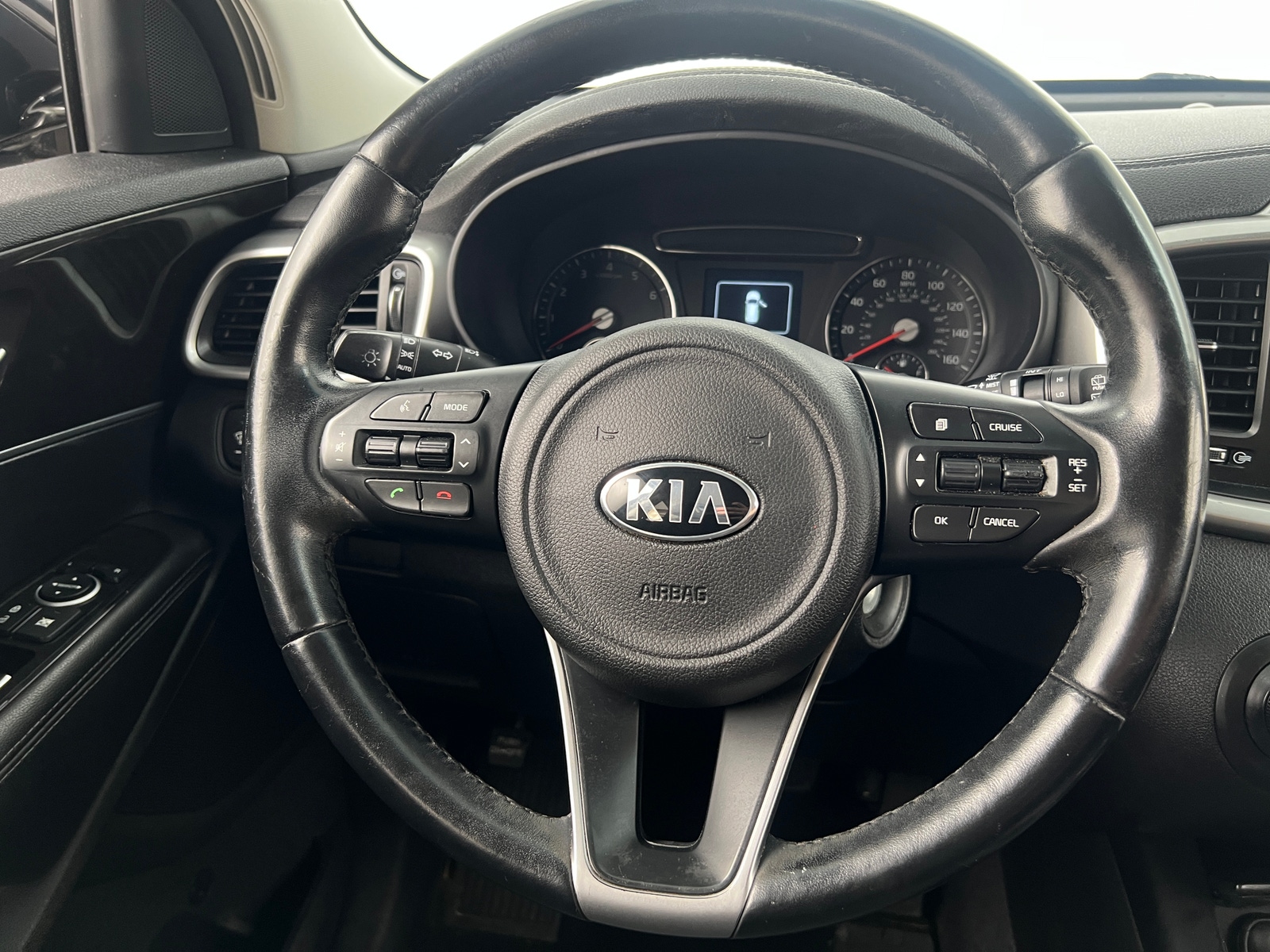 Thumbnail: 2016 Kia Sorento - 5