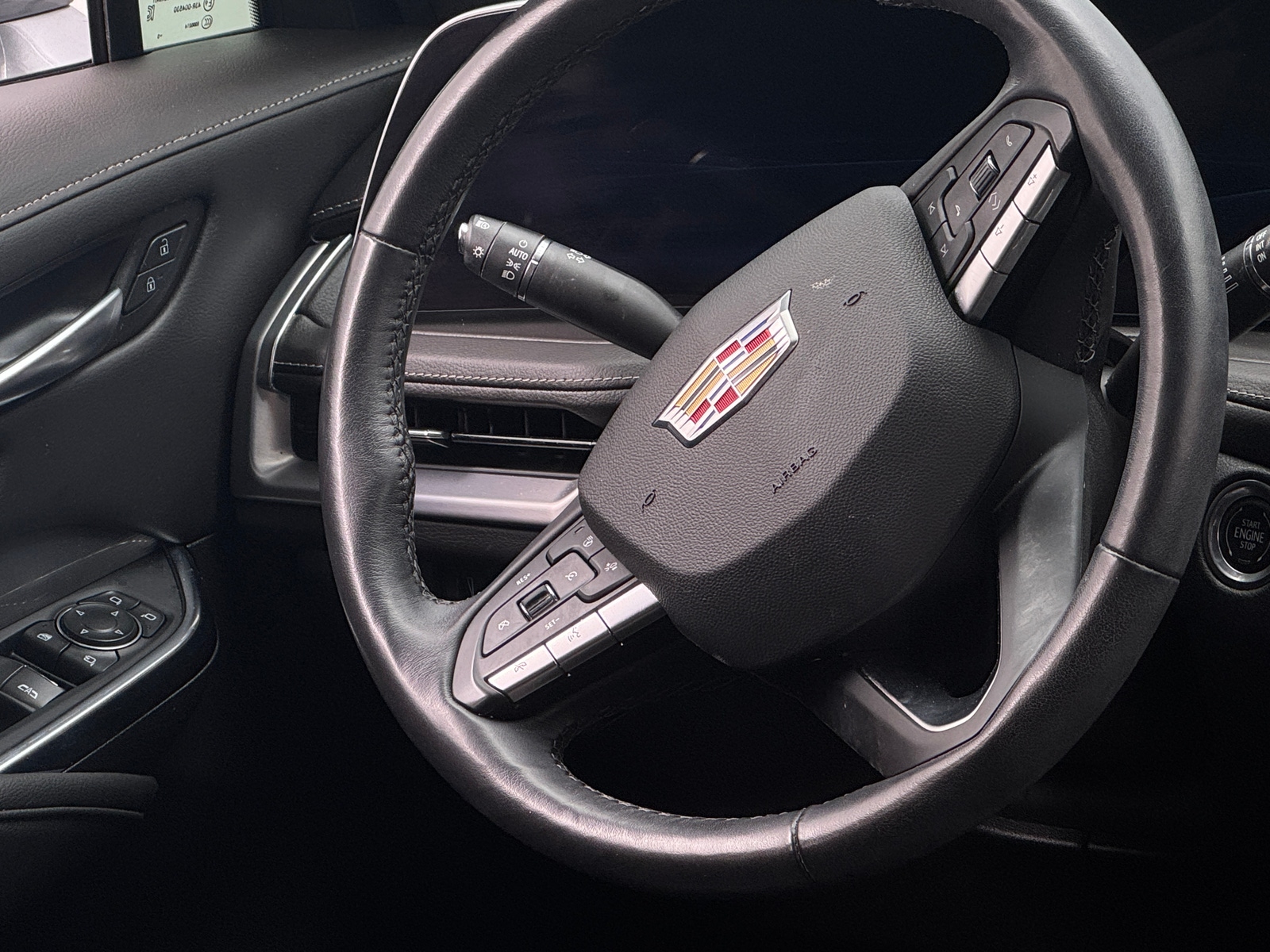 Thumbnail: 2024 Cadillac XT4 - 4