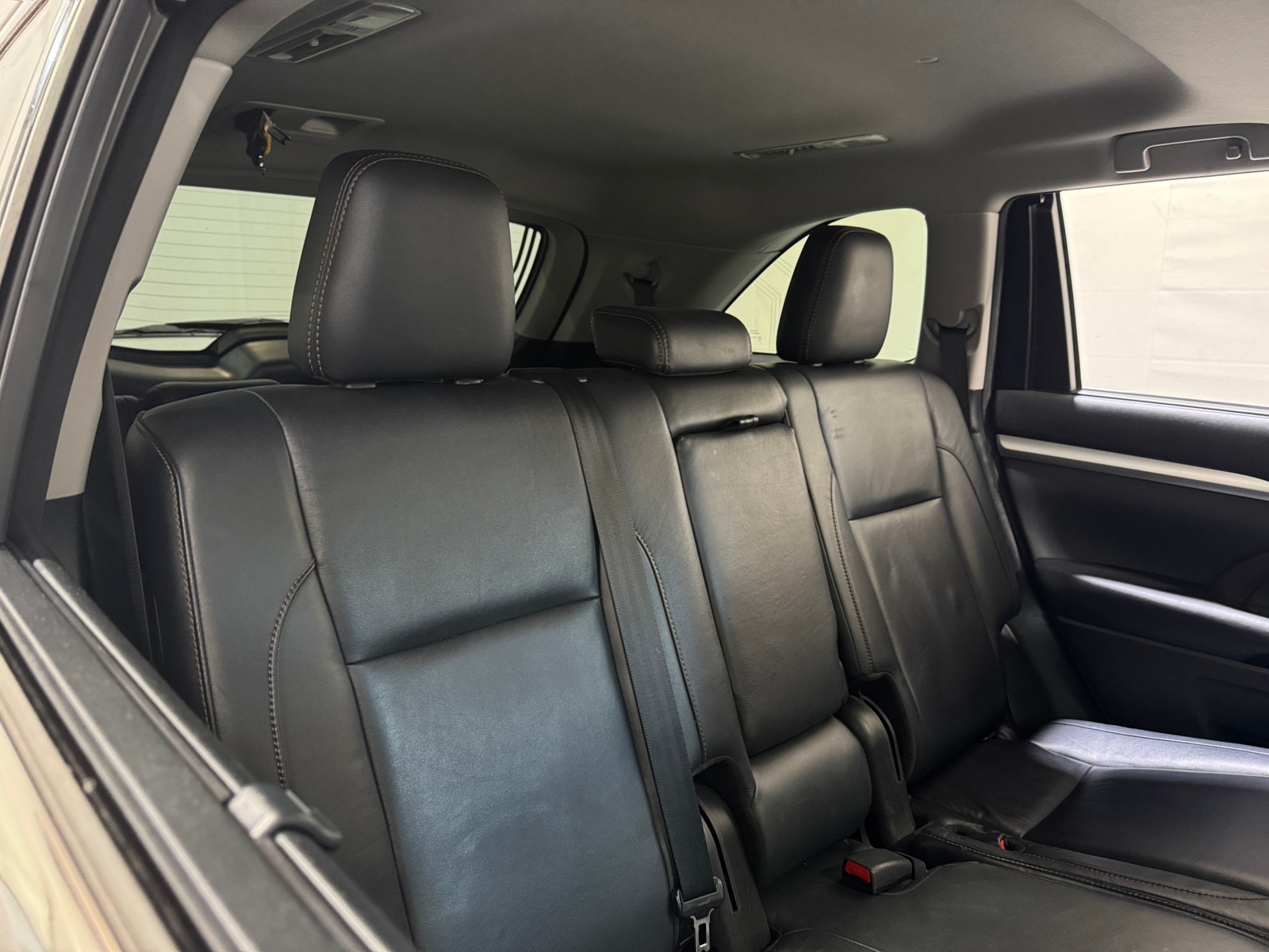 Thumbnail: 2017 Toyota Highlander - 5