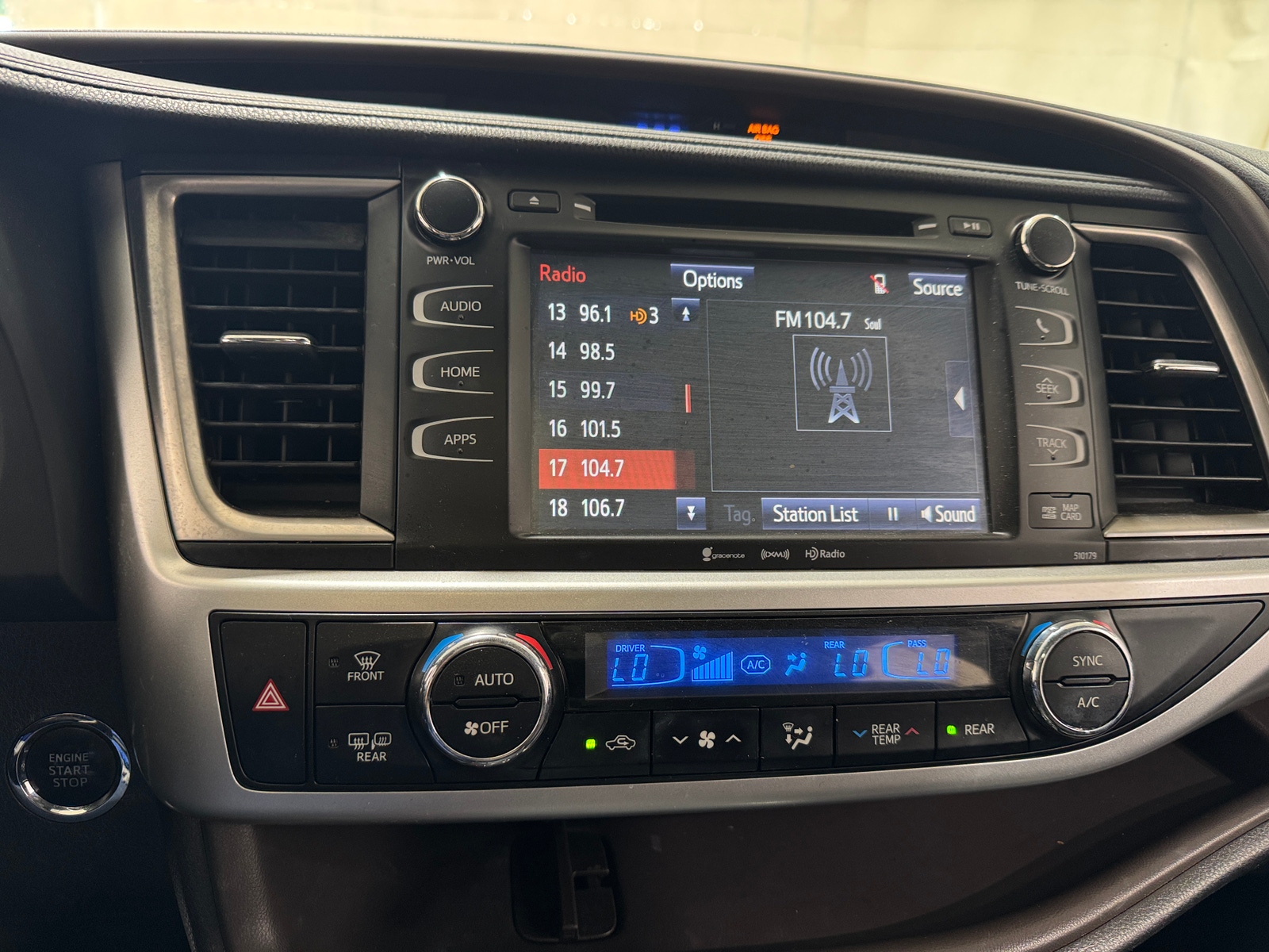 Thumbnail: 2017 Toyota Highlander - 3