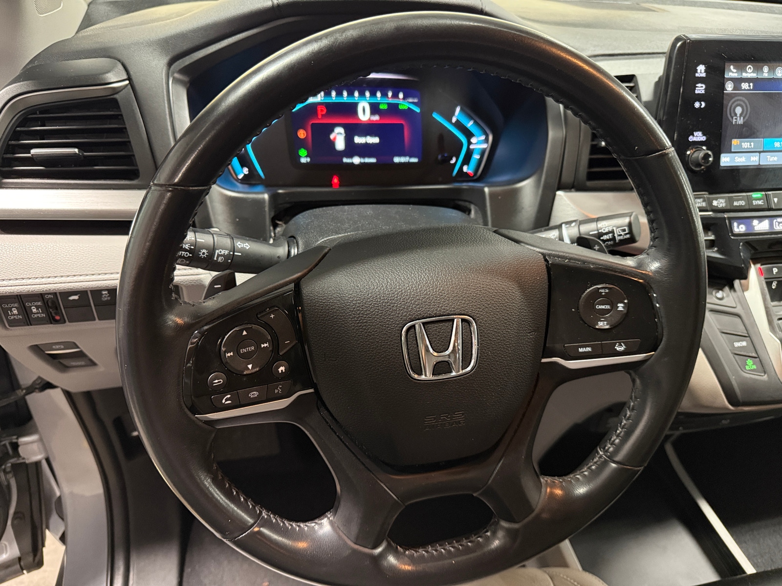 Thumbnail: 2018 Honda Odyssey - 4
