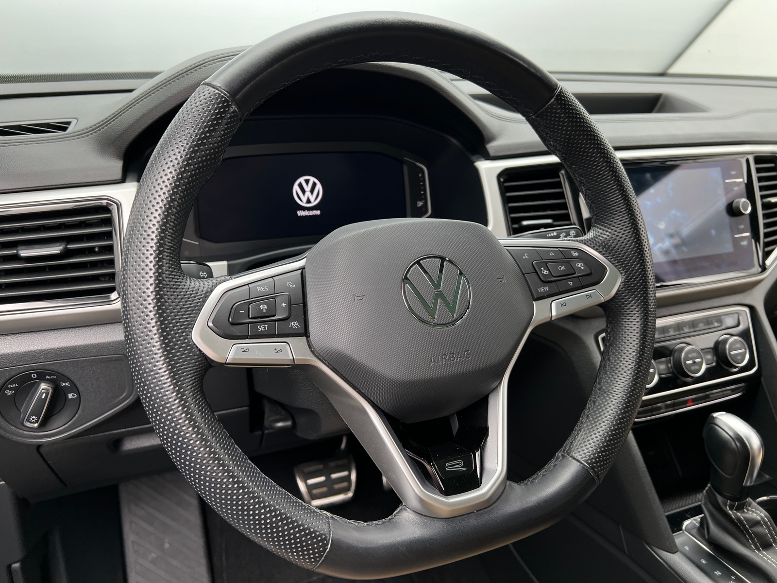 Thumbnail: 2023 Volkswagen Atlas - 4