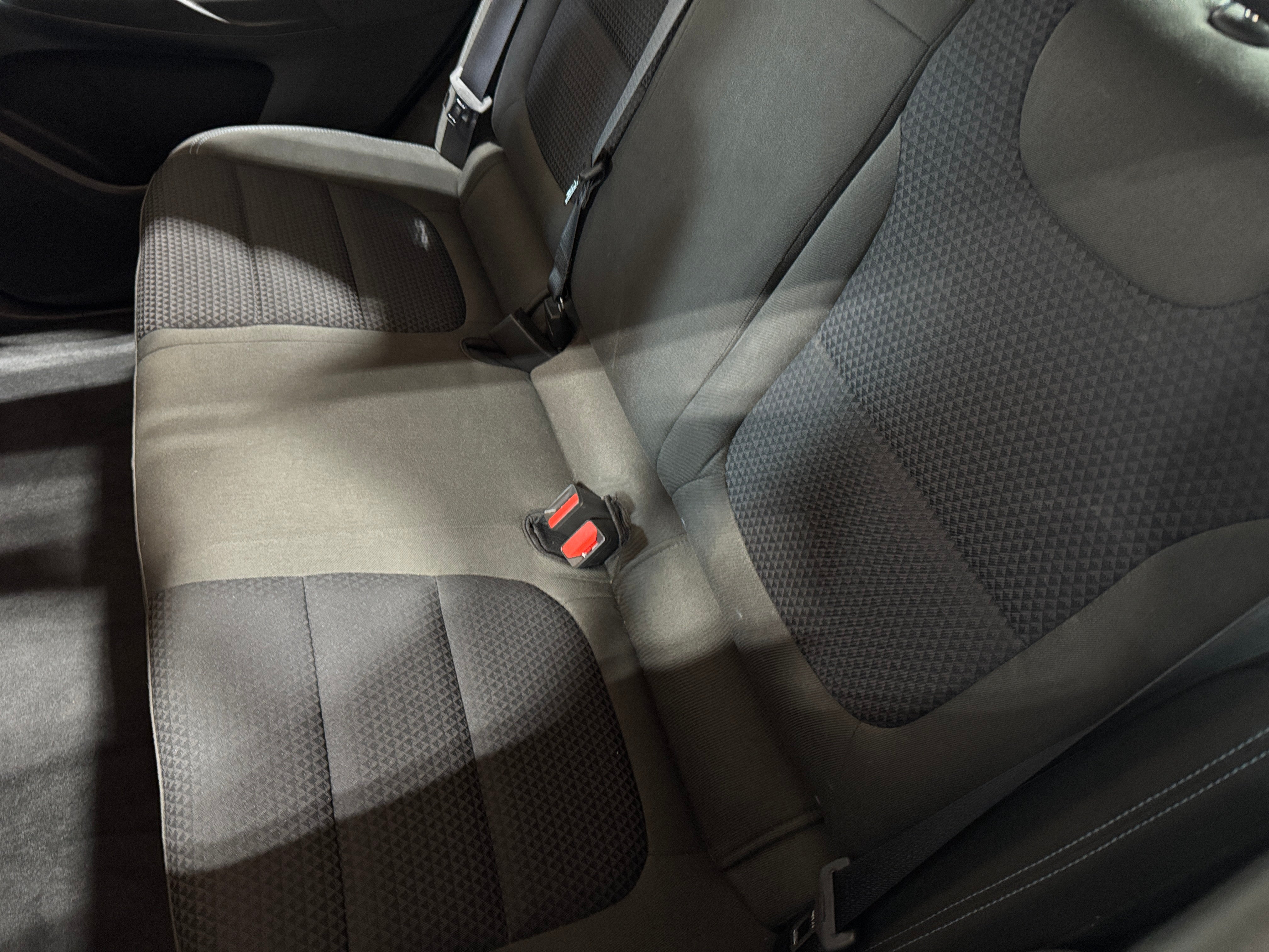 Used 2023 Chevrolet Bolt EUV LT with VIN 1G1FY6S02P4205074 for sale in Oak Creek, WI