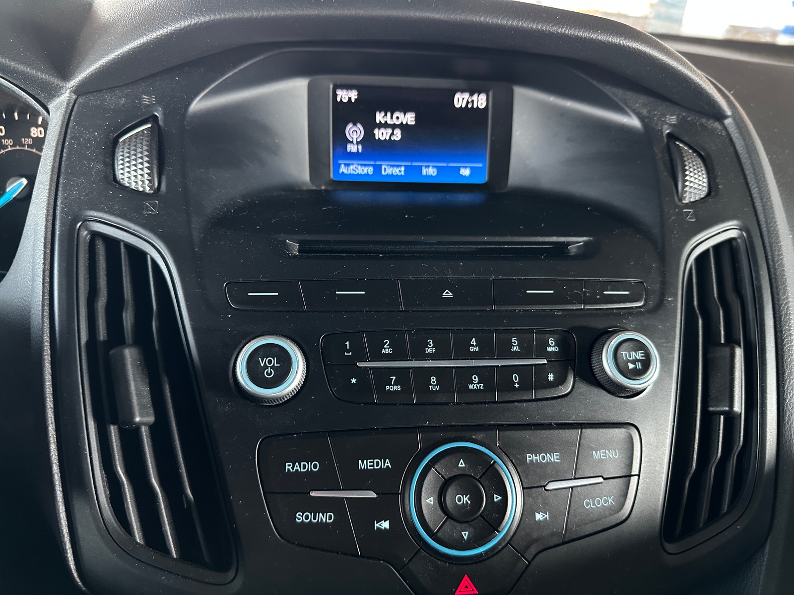 Thumbnail: 2016 Ford Focus - 4