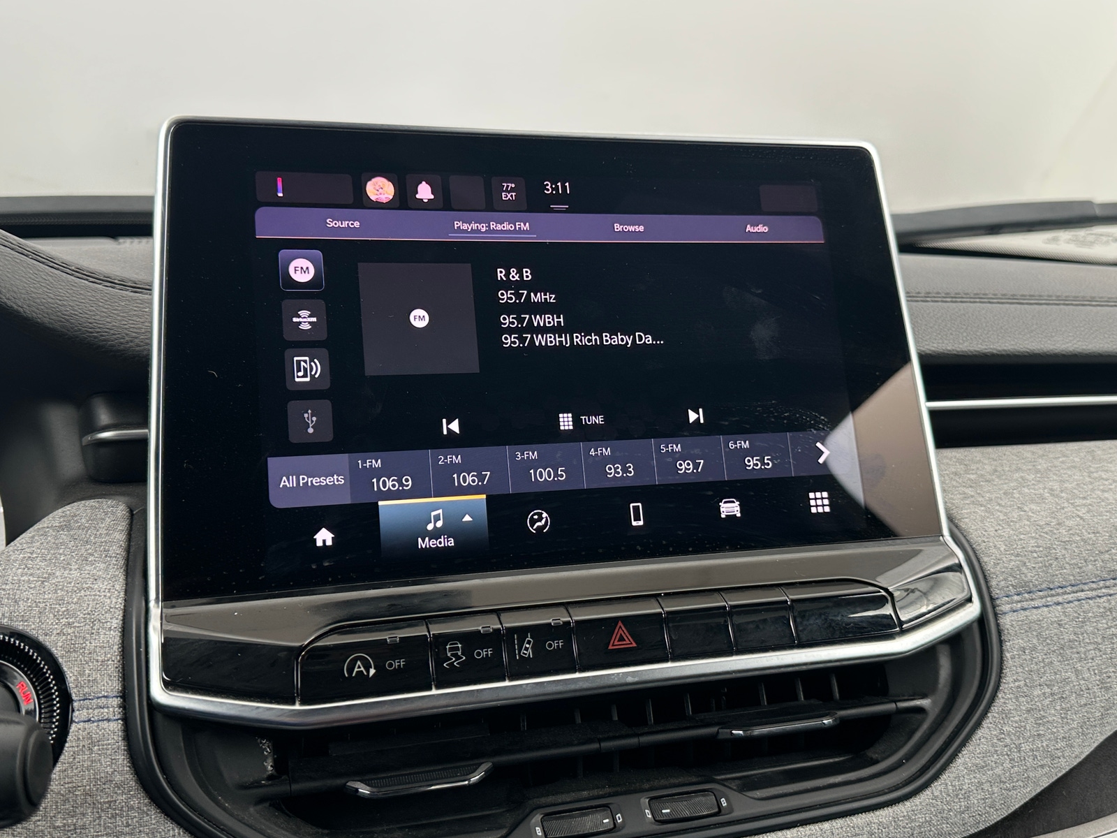 Thumbnail: 2024 Jeep Compass - 4