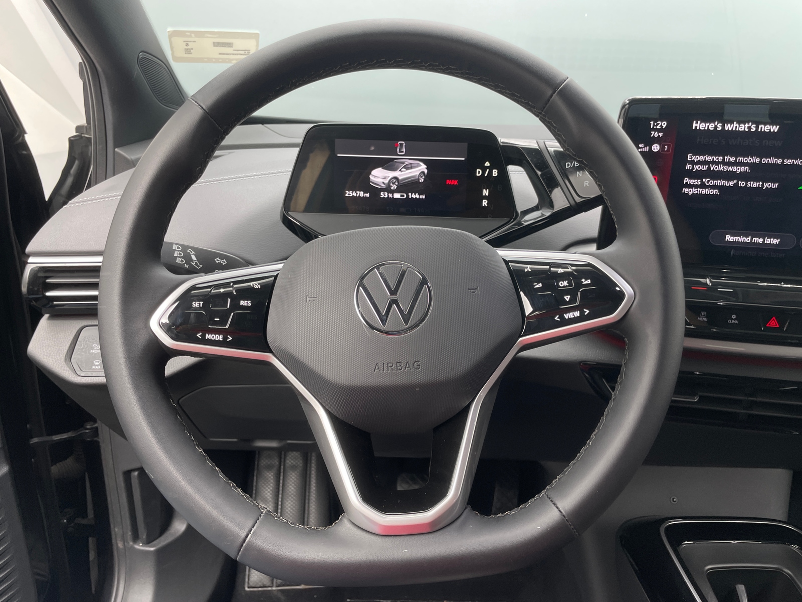 Thumbnail: 2023 Volkswagen ID.4 - 4