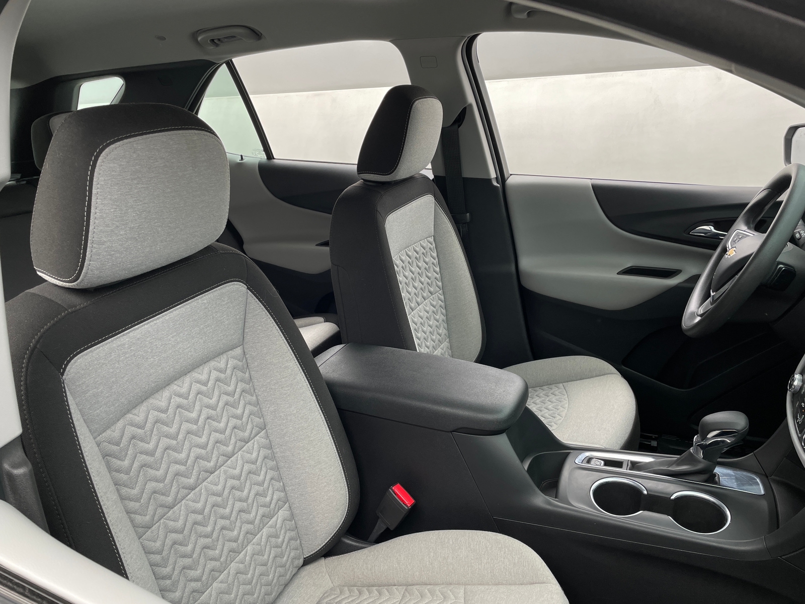 Thumbnail: 2022 Chevrolet Equinox - 2
