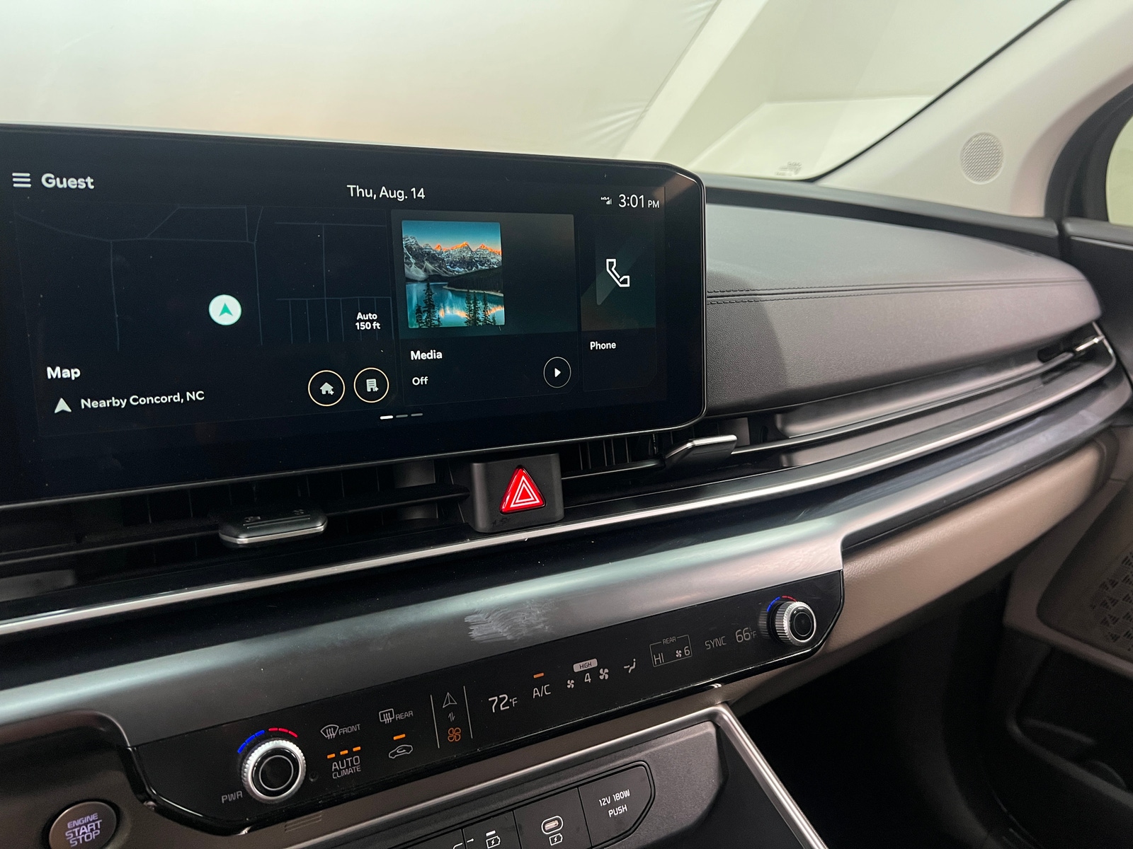Thumbnail: 2025 Kia Carnival - 3